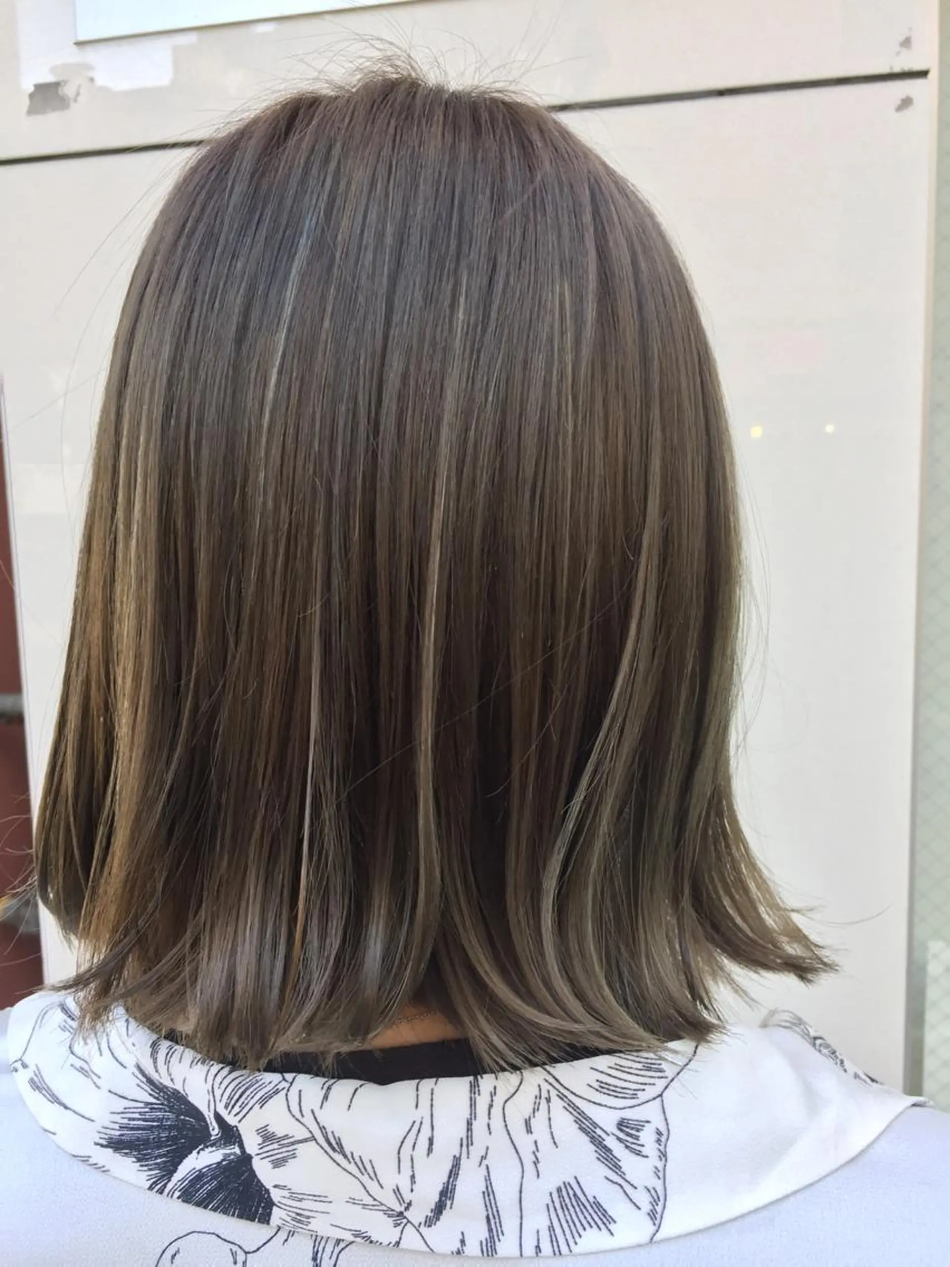 ミディアム カラー ブリーチ グレージュ ハイライトカラー ハイライト yuki🌼 Hip's decoのヘアスタイル