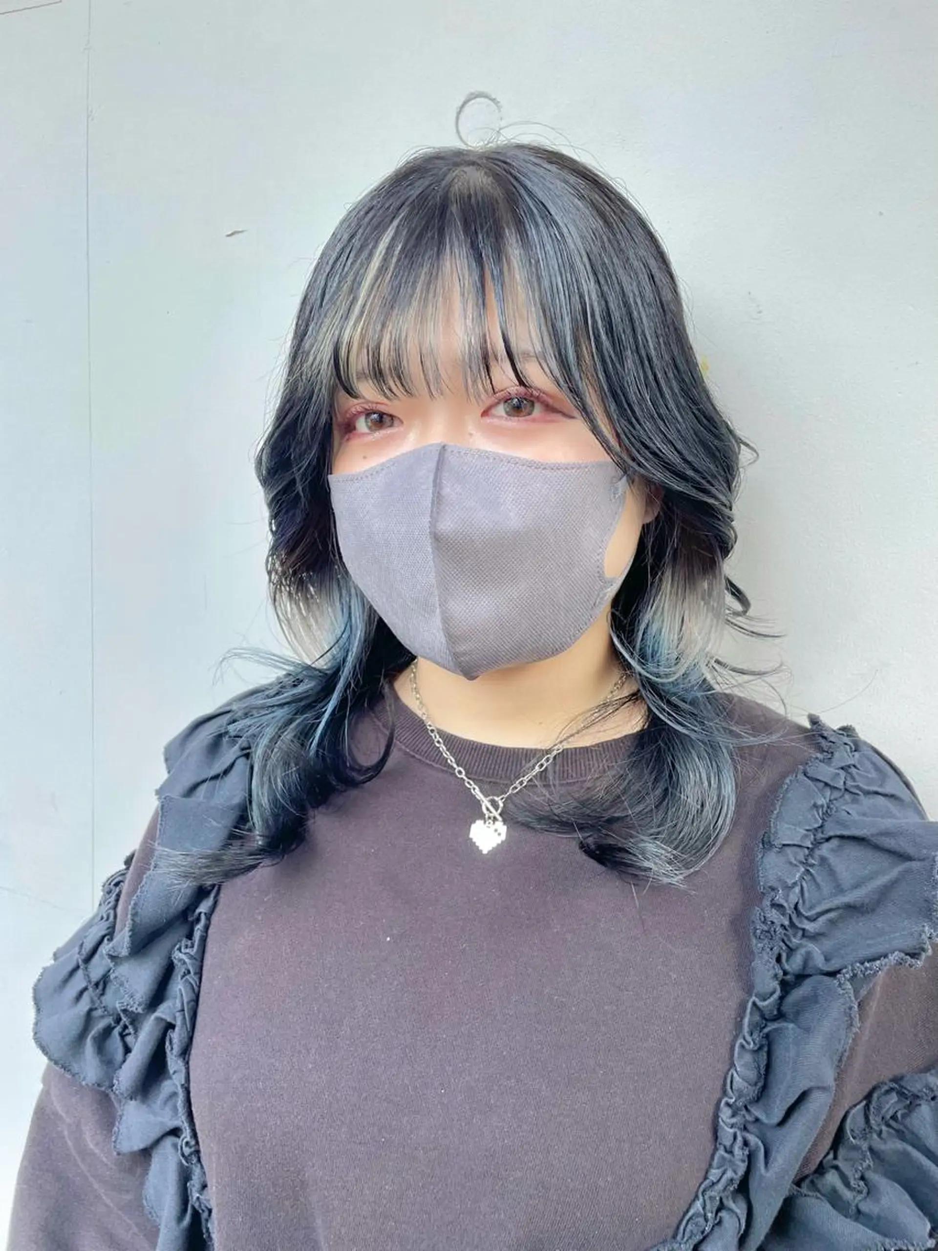 ミディアム カラー アディクシーカラー アッシュ ブリーチ ケアブリーチ ダブルカラー カット ヘアカラー トリートメント もにか🌞原宿/渋谷 🌝ブリーチカラーのヘアスタイル