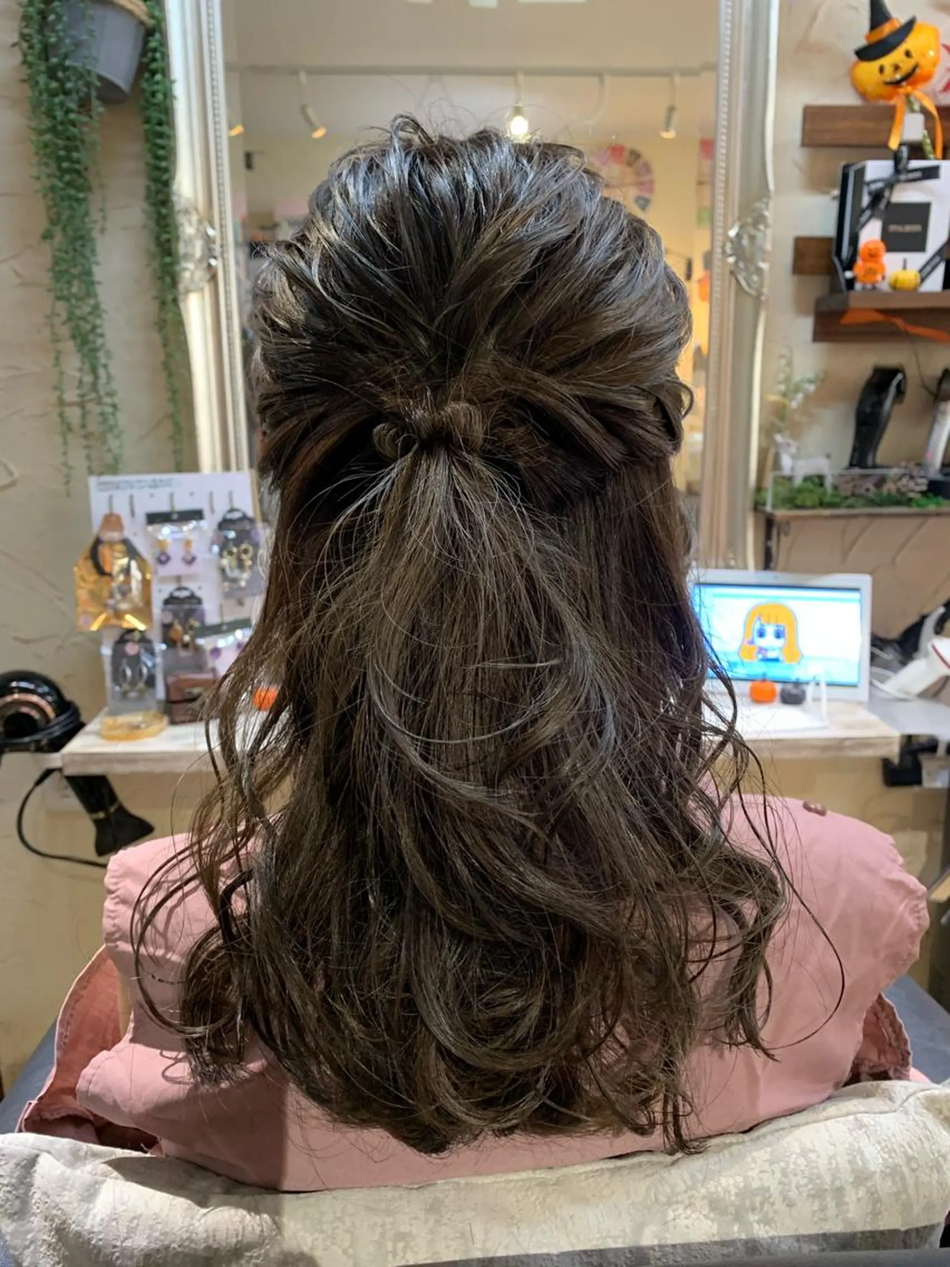 セミロング ヘアアレンジ ヘアセット 林 友美のヘアスタイル