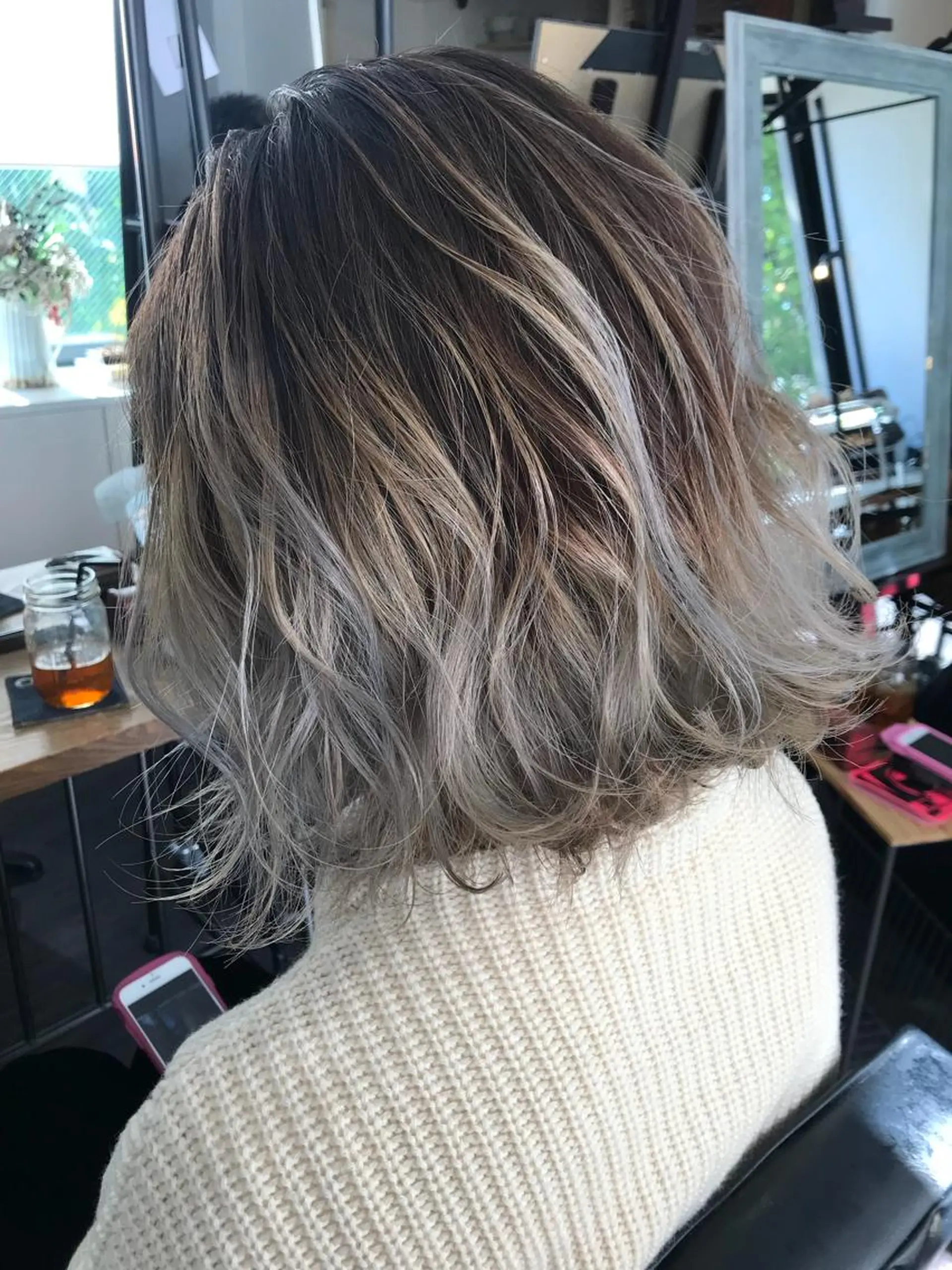 ミディアム レイヤーカット 家田 竜のヘアスタイル
