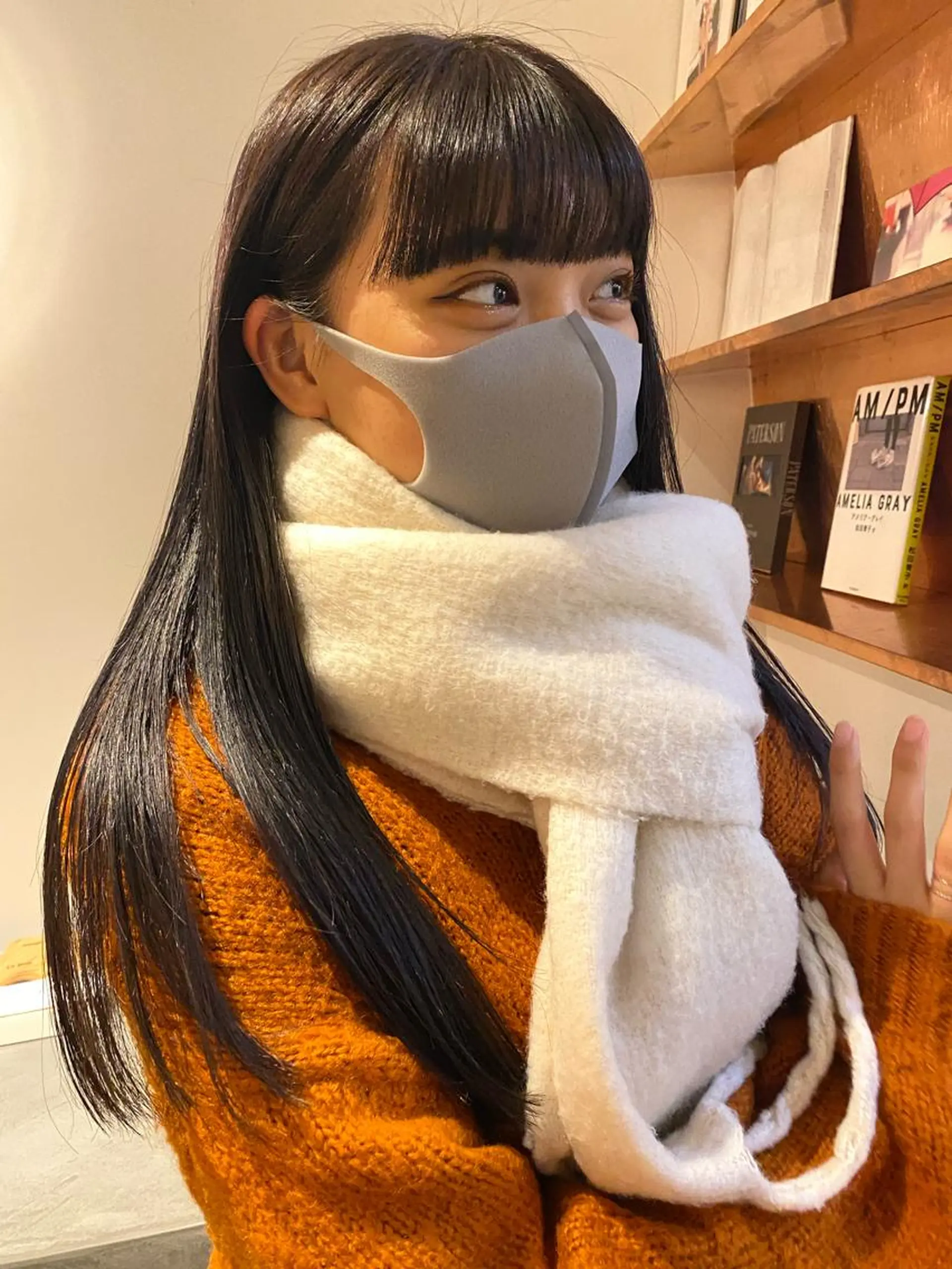 ロング カラー 砂原 ひよりのヘアスタイル