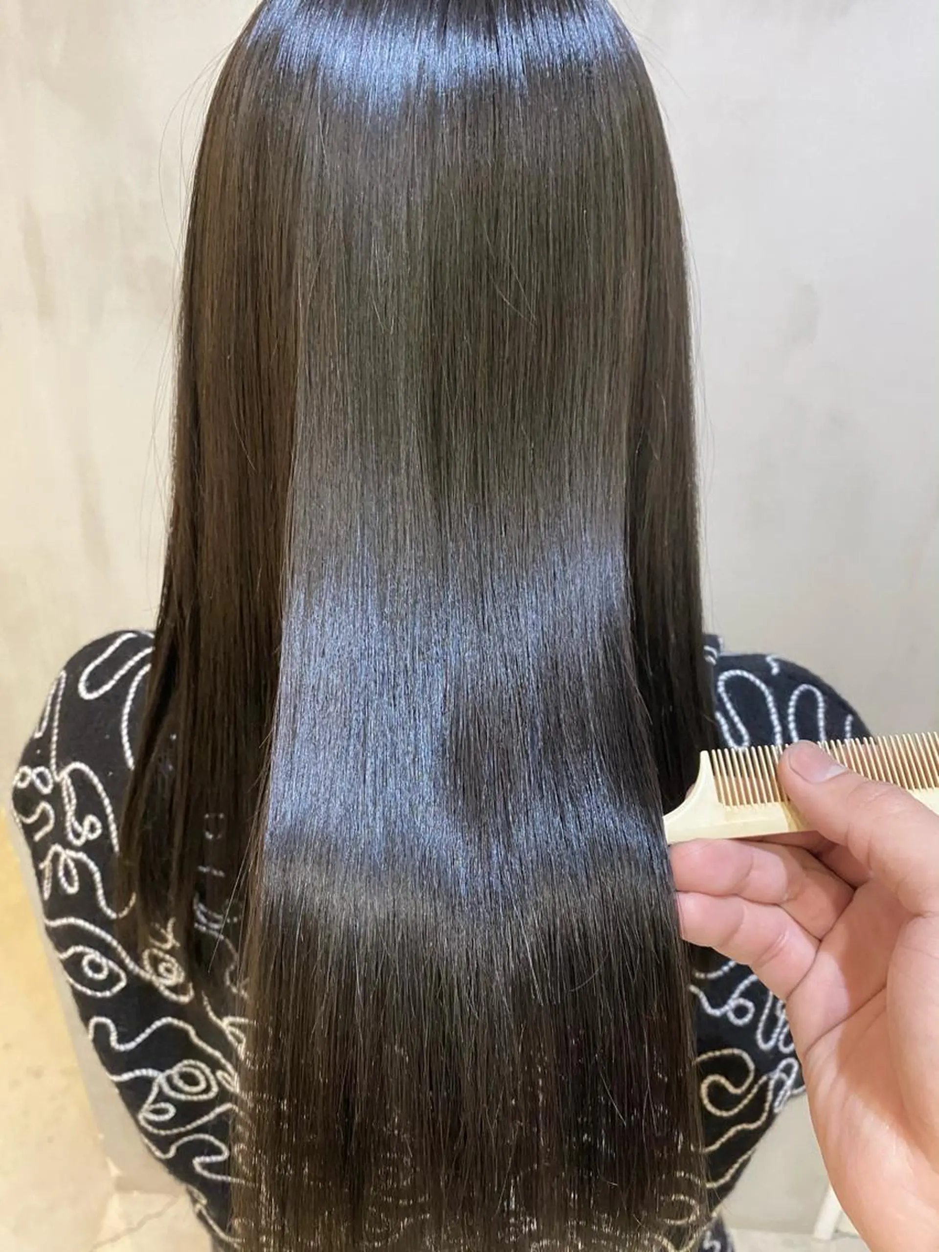 ロング カラー ヘアアレンジ ネイル マツエク・マツパ インナーカラー くびれヘア 外国人風カラー 学生 レイヤーカット 夜23時まで予約🉑 reverieあきらのヘアスタイル