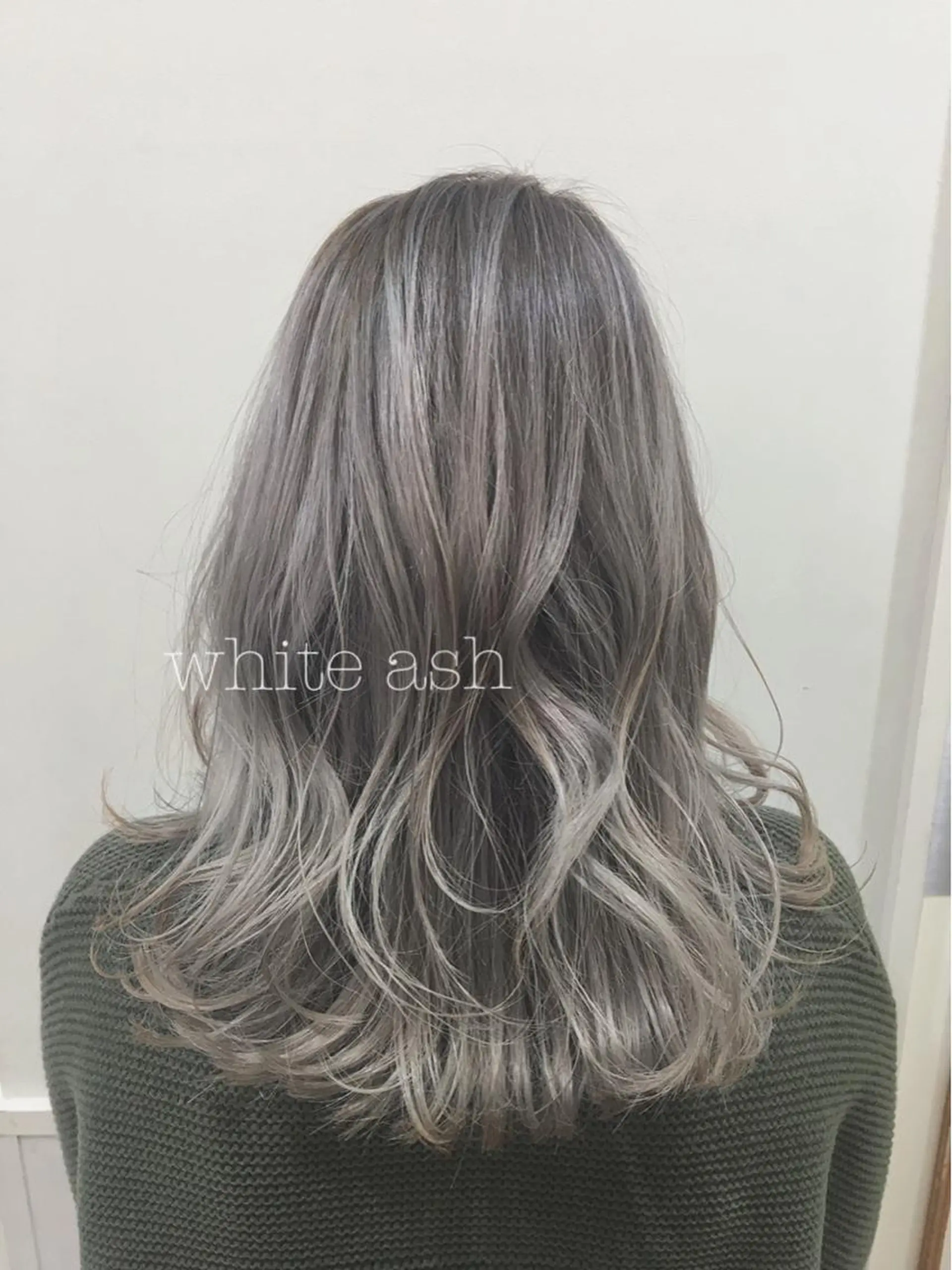ミディアム カラー カット ヘアカラー トリートメント ぱつっとボブ/ 小野あかねのヘアスタイル