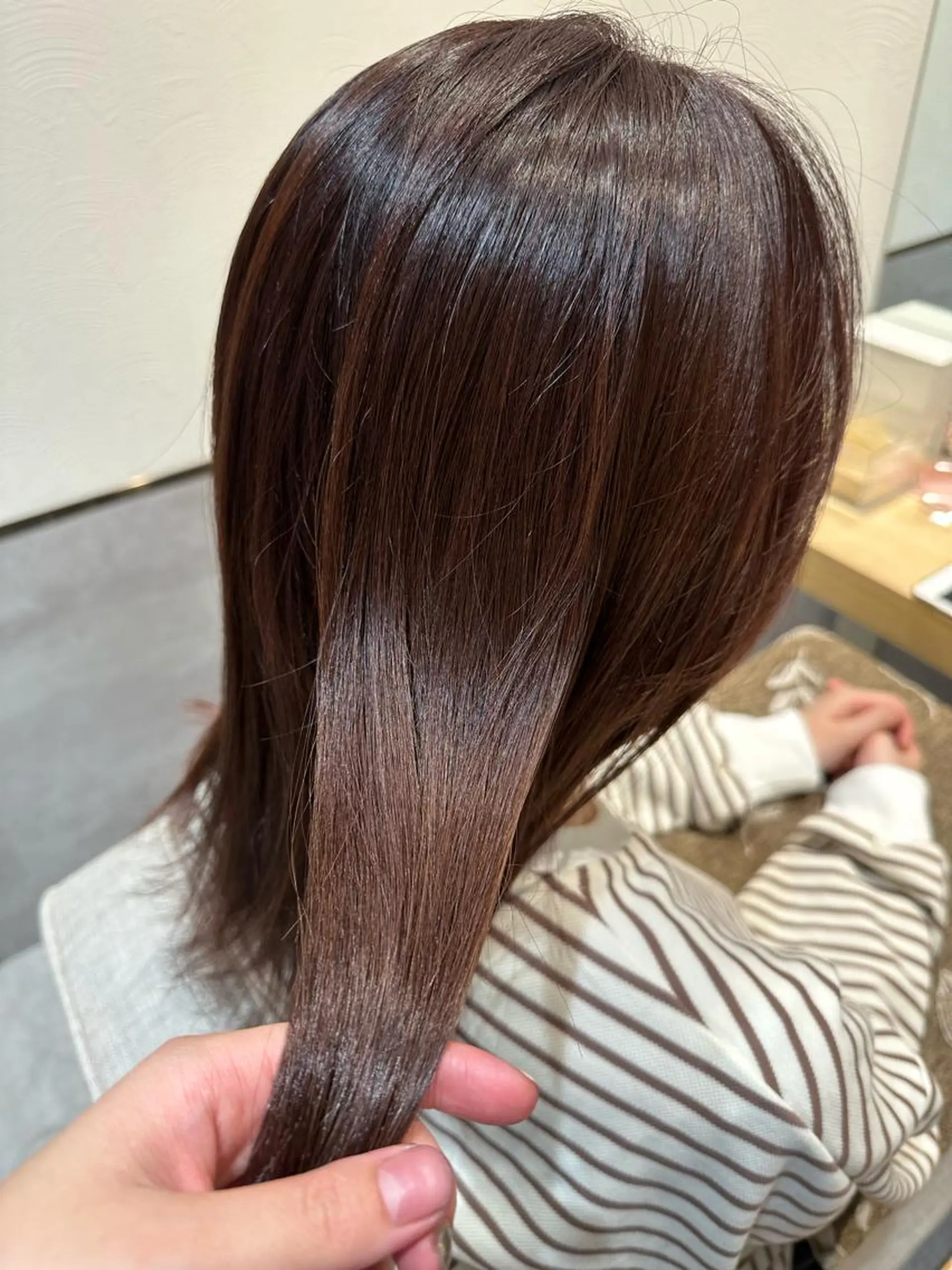 セミロング カット ヘアカラー やまぐち あやみのヘアスタイル