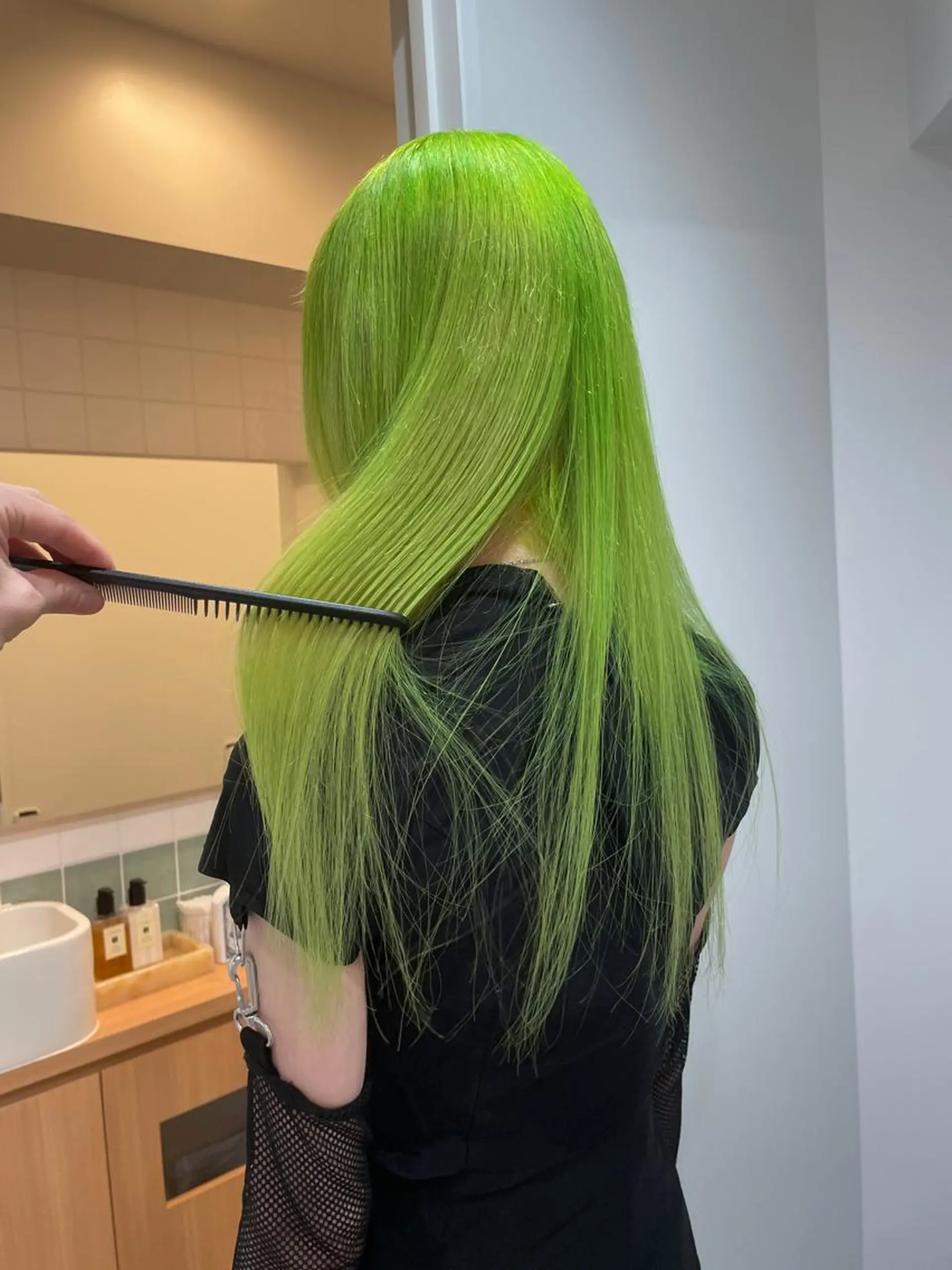 ロング カラー 切りっぱなしボブ レイヤー/縮毛矯正のヘアスタイル