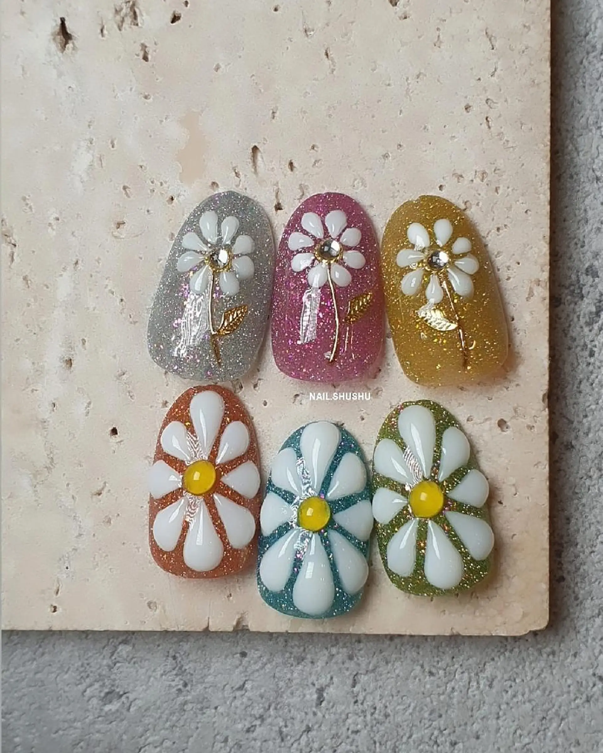 ネイル 持ち込み ニュアンスネイル オフィスネイル ワンカラーネイル シンプルネイル 3dパーツ/流行り 👧shushu❤️のネイルデザイン