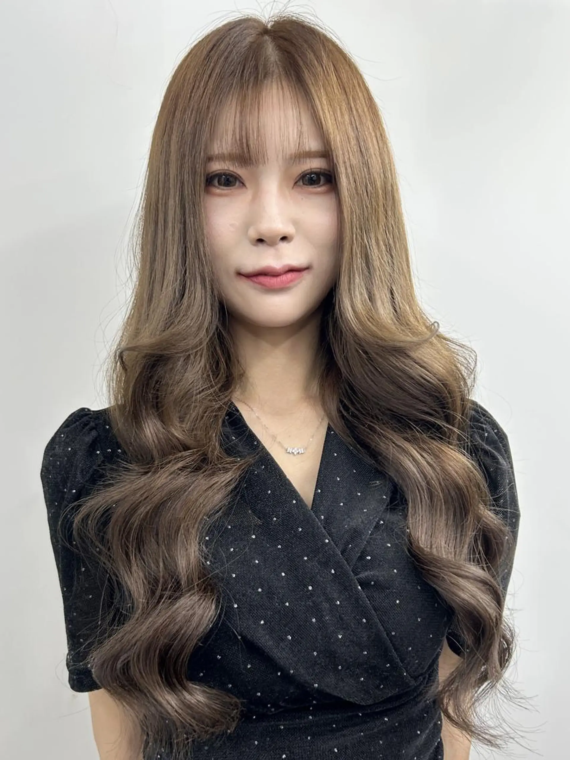 ロング カラー シールエクステ バレイヤージュ ハイライトカラー ハイトーンカラー エクステ カット ヘアカラー トリートメント エクステ レイヤー/エクステ alpha下妻のヘアスタイル