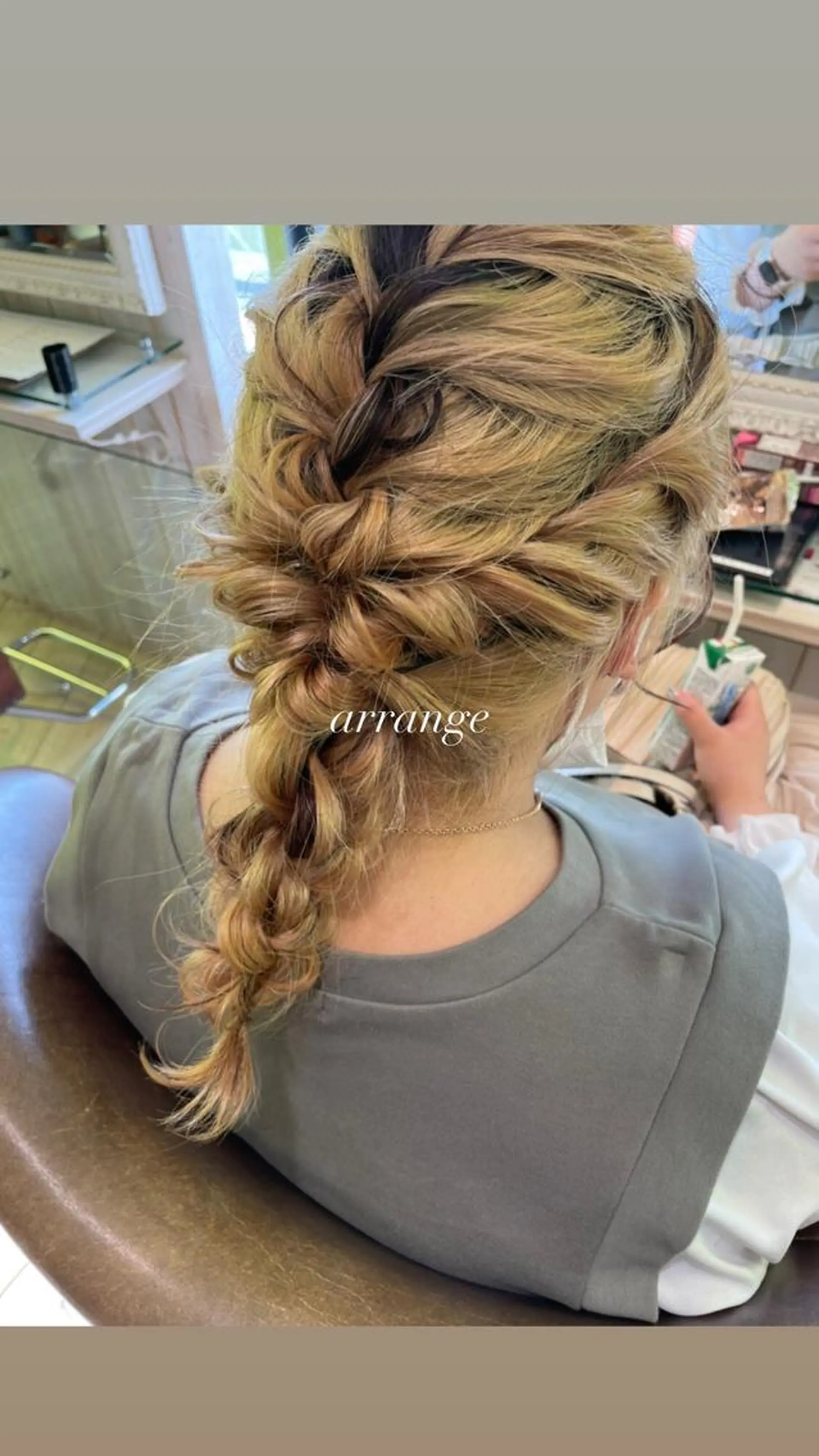 セミロング ヘアアレンジ 中井 茅佳のヘアスタイル