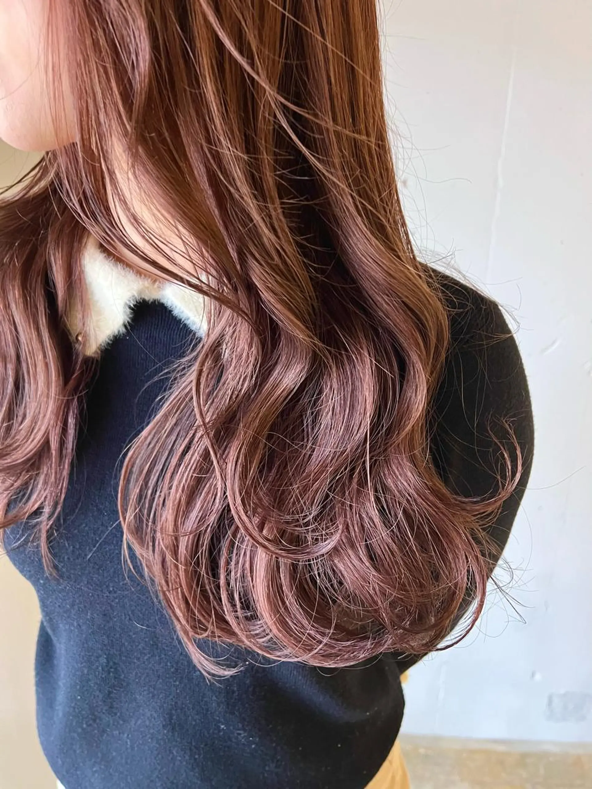 ロング カラー アッシュ ピンクカラー ヘアカラー トリートメント ヘッドスパ カラースペシャリスト しょう🧑🏼‍🎨のヘアスタイル