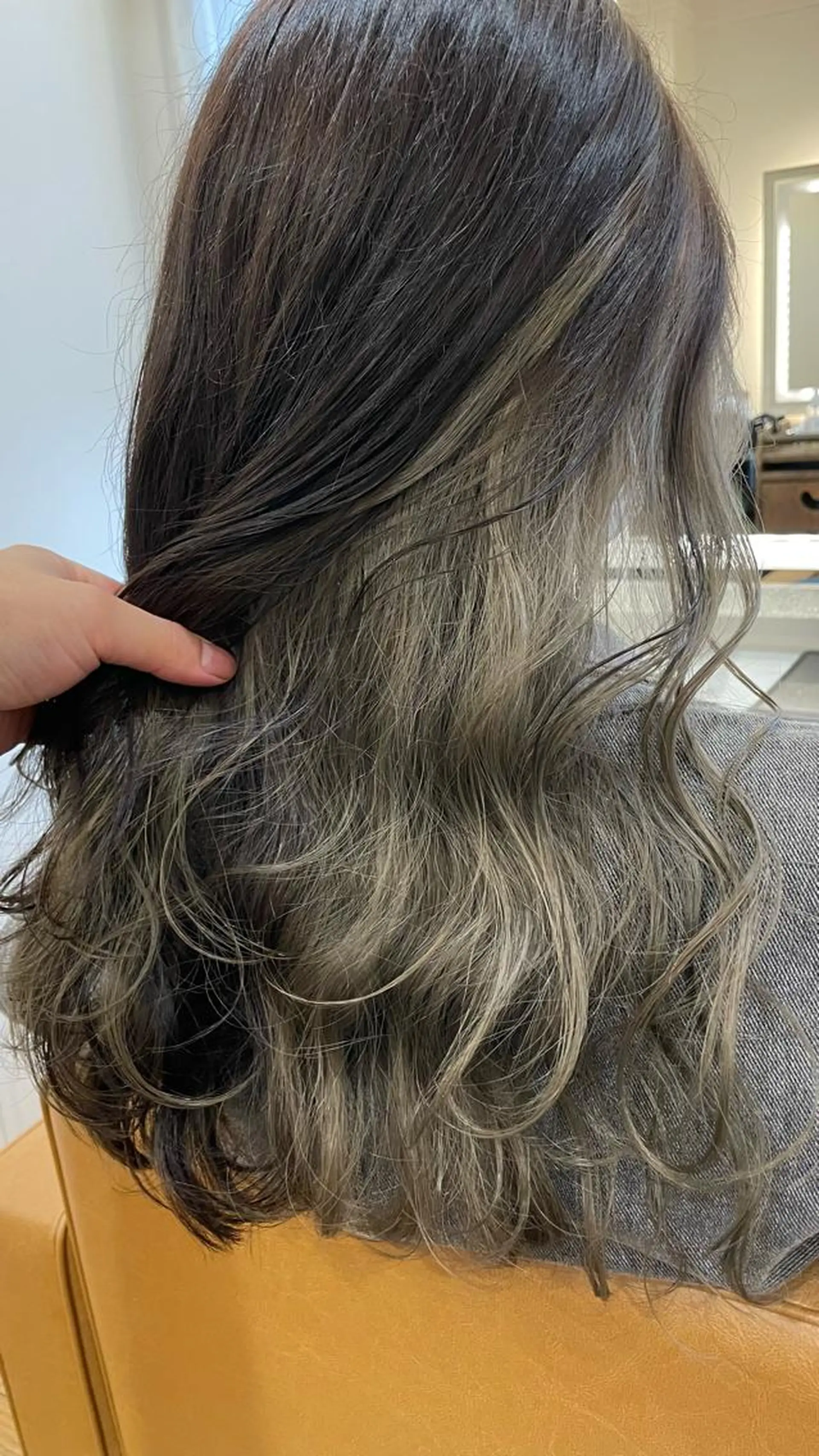 ロング ヘアカラー ブリーチ毛矯正.髪質 改善.髪にドラマをのヘアスタイル