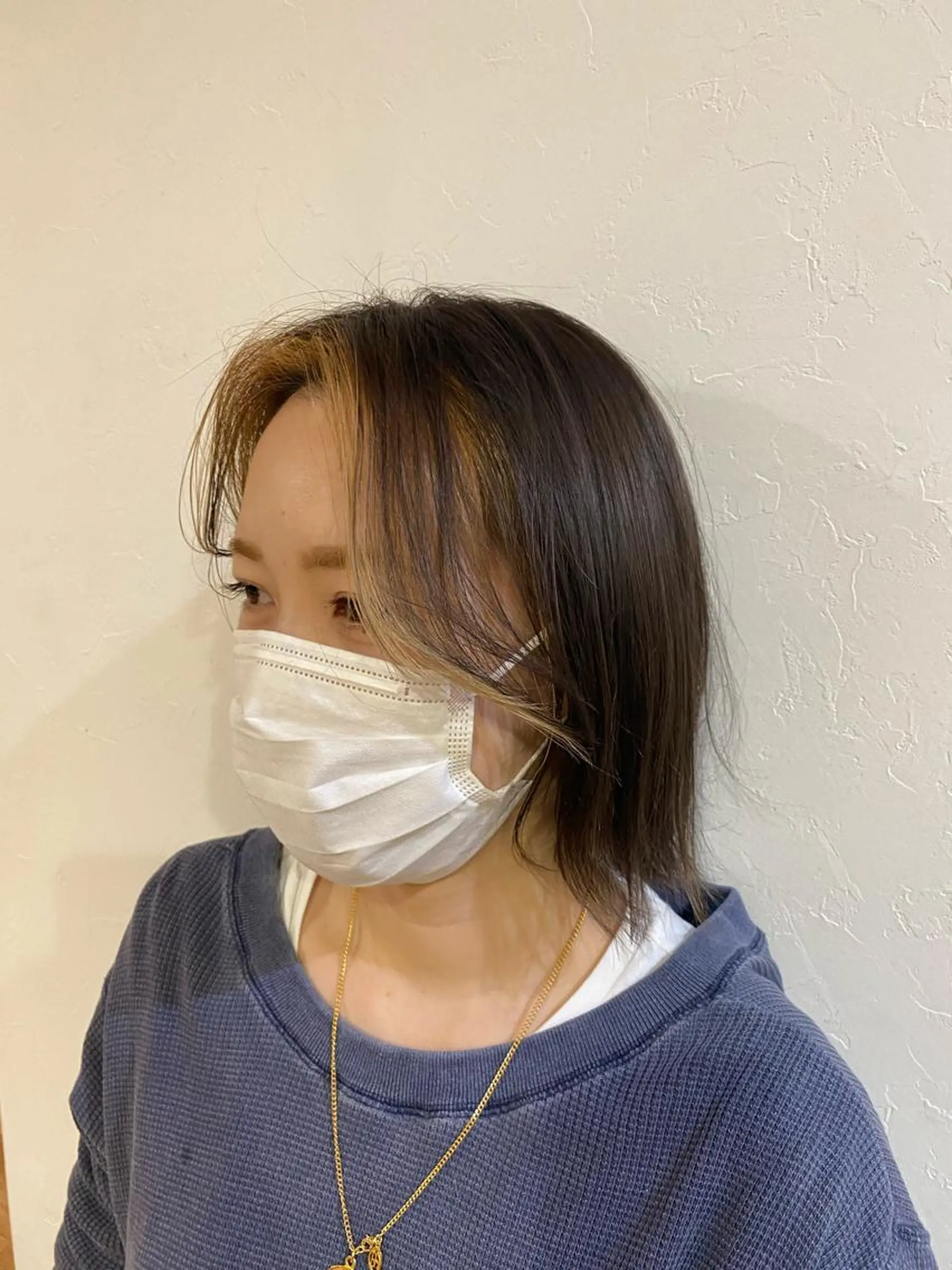 カラー ミストバング ベージュカラー ブリーチ フェイスフレーミング 伊藤 かなのヘアスタイル