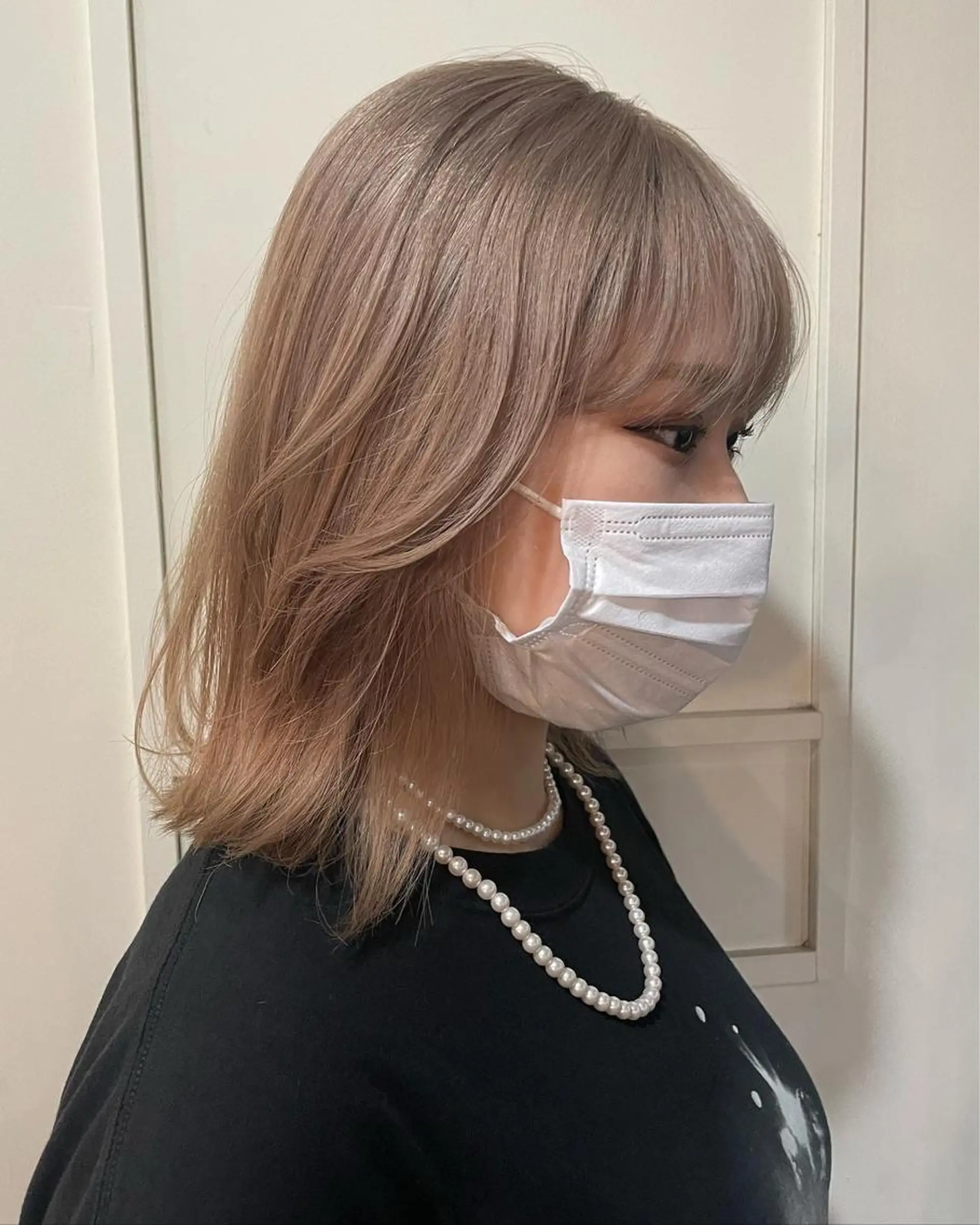 ミディアム カラー ベージュカラー ミルクティーベージュ 顔まわりレイヤー レイヤーカット ナガミネアリサ/ 学芸大学/海外ヘアのヘアスタイル