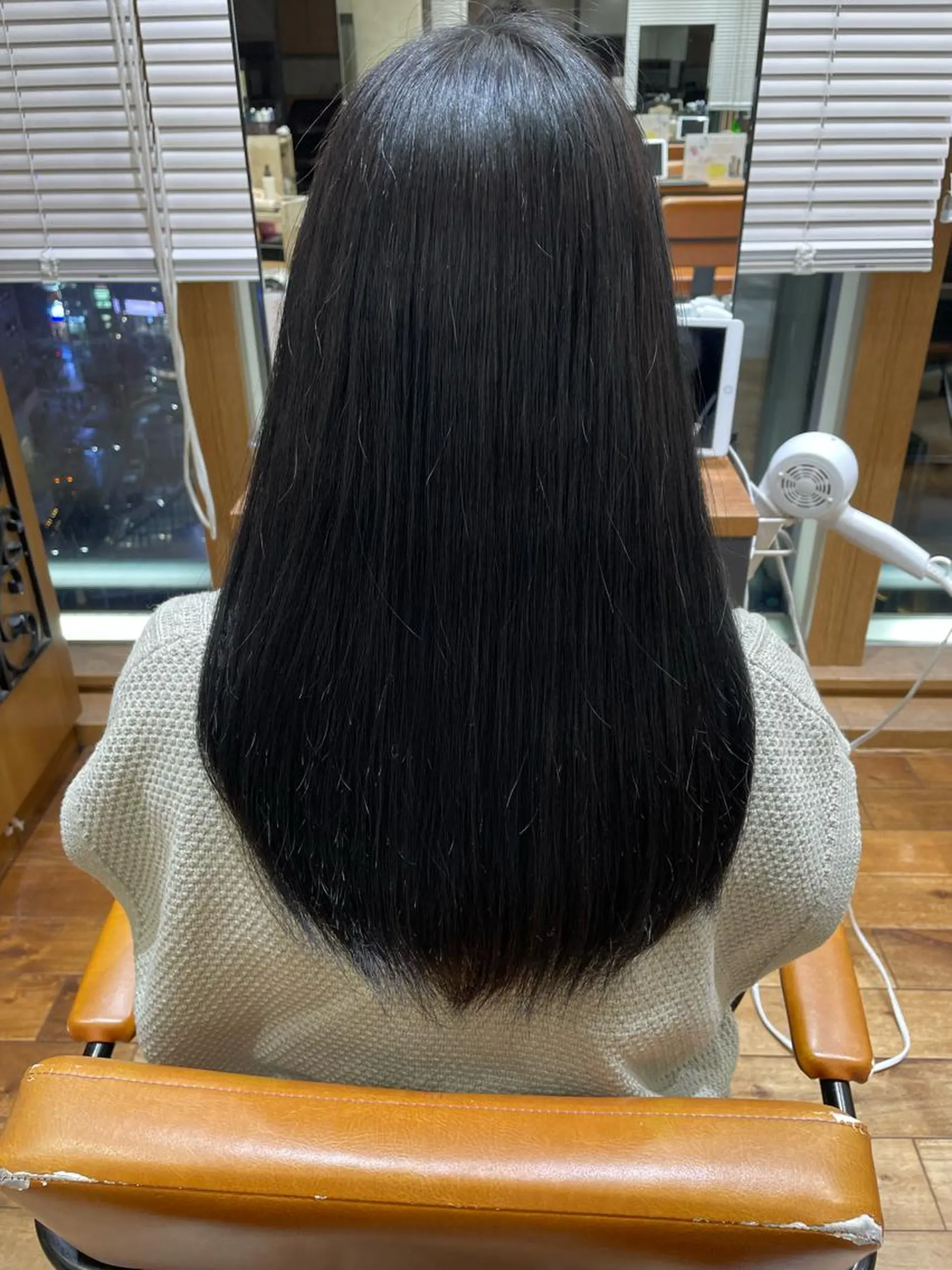 ロング くびれヘア 髪質改善 ロング 縮毛矯正 カット ヘアカラー トリートメント 前髪顔まわりカット 🌈中村海聖のヘアスタイル