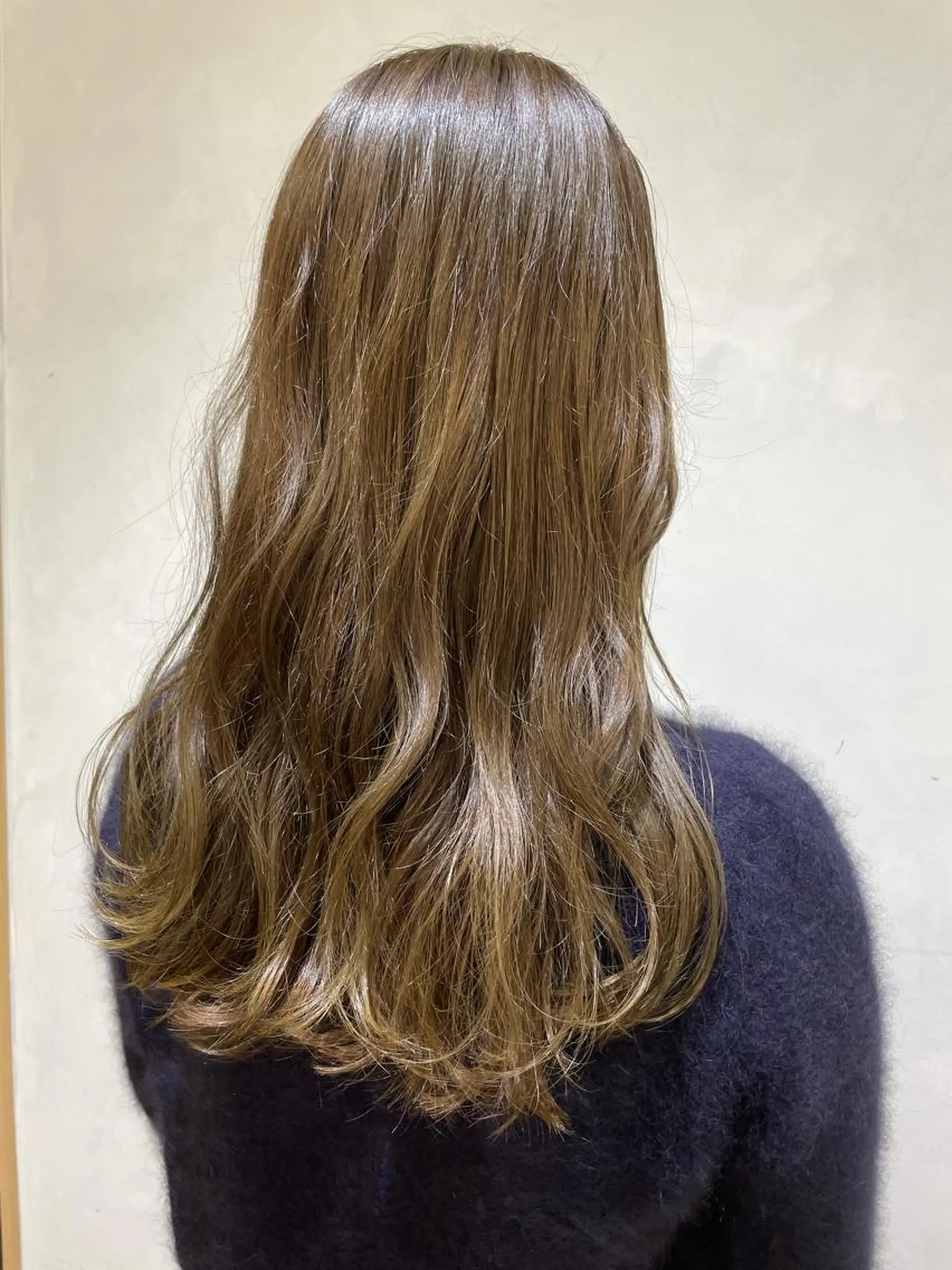 セミロング アッシュ アッシュブラウン 髪質改善お任せ ください♪ひとみのヘアスタイル