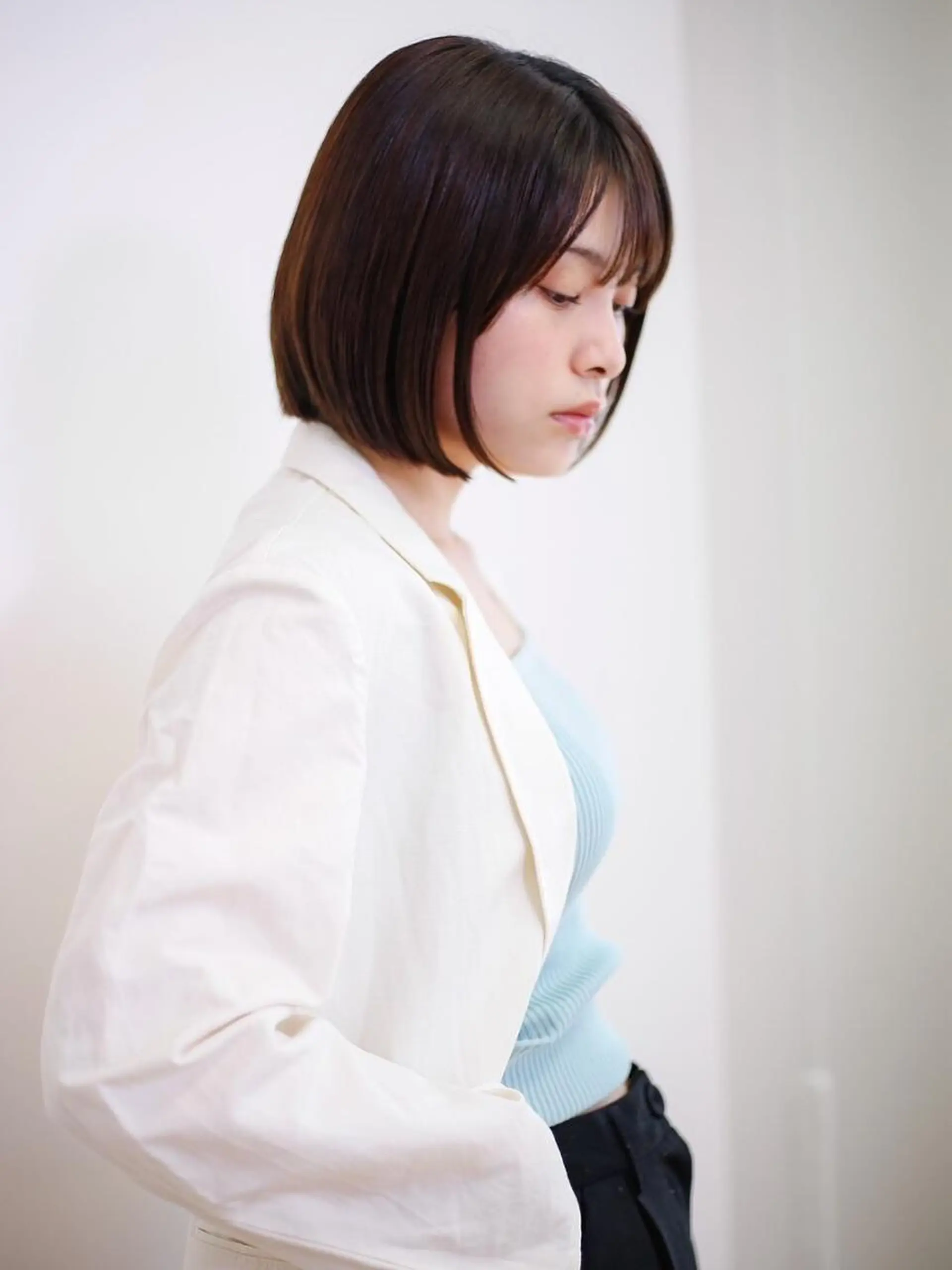 ショート カラー ブリーチ イヤリングカラー ハイライトカラー イルミナカラー インナーカラー BASSA 下井草店のヘアスタイル
