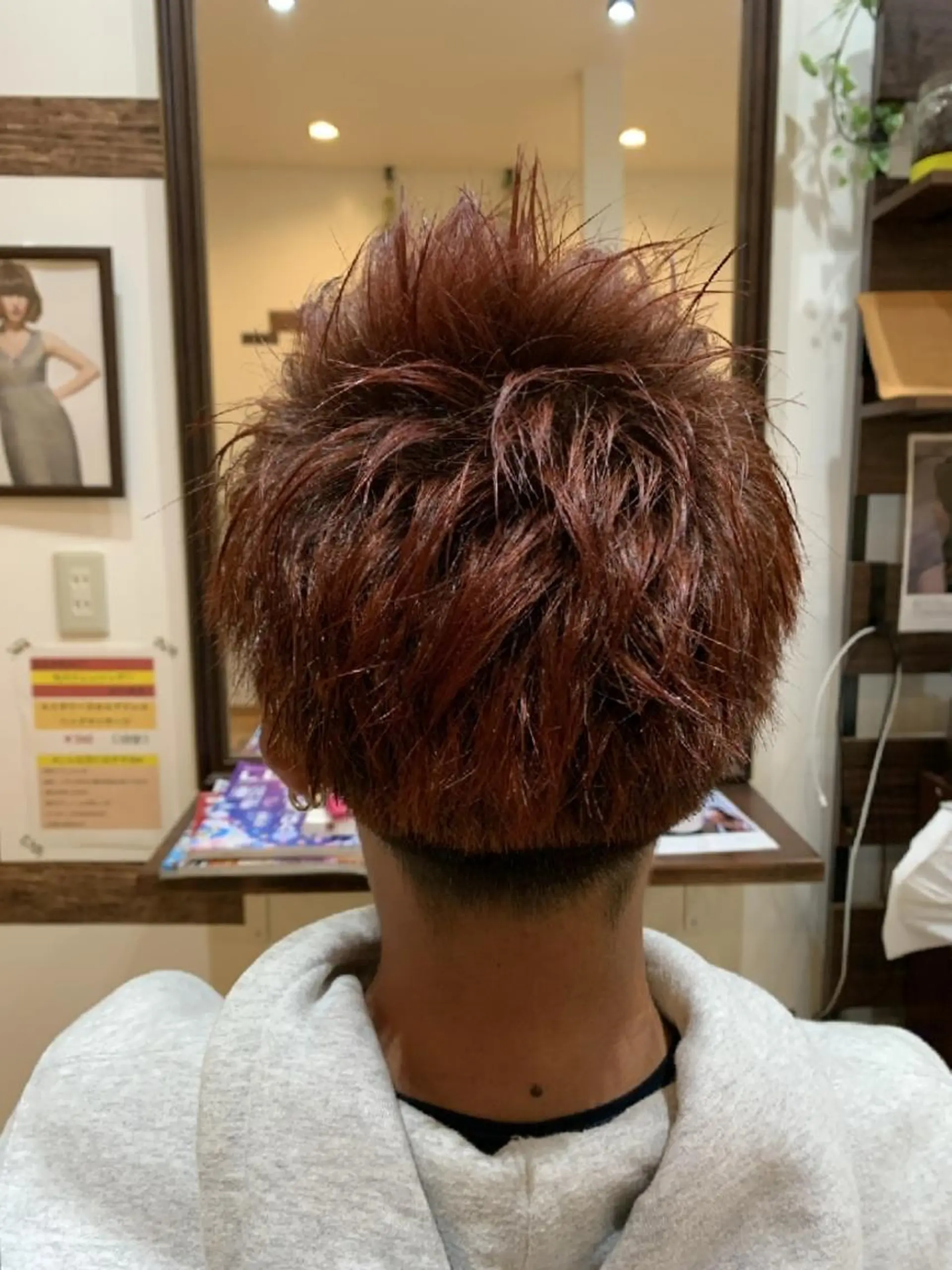 ショート カラー レッドカラー サトウ シューイチのヘアスタイル
