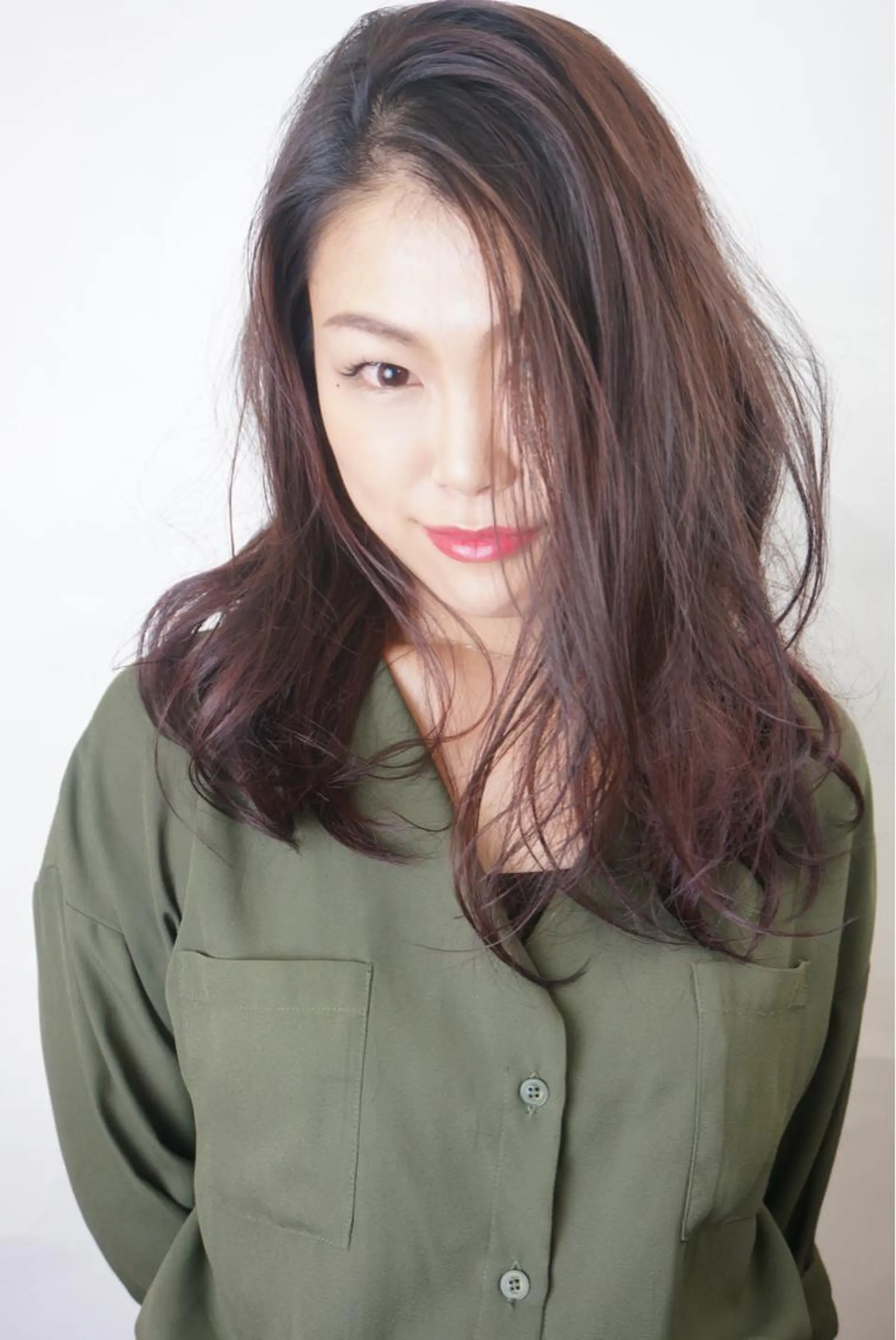 ロング カラー 長谷川 礼子のヘアスタイル