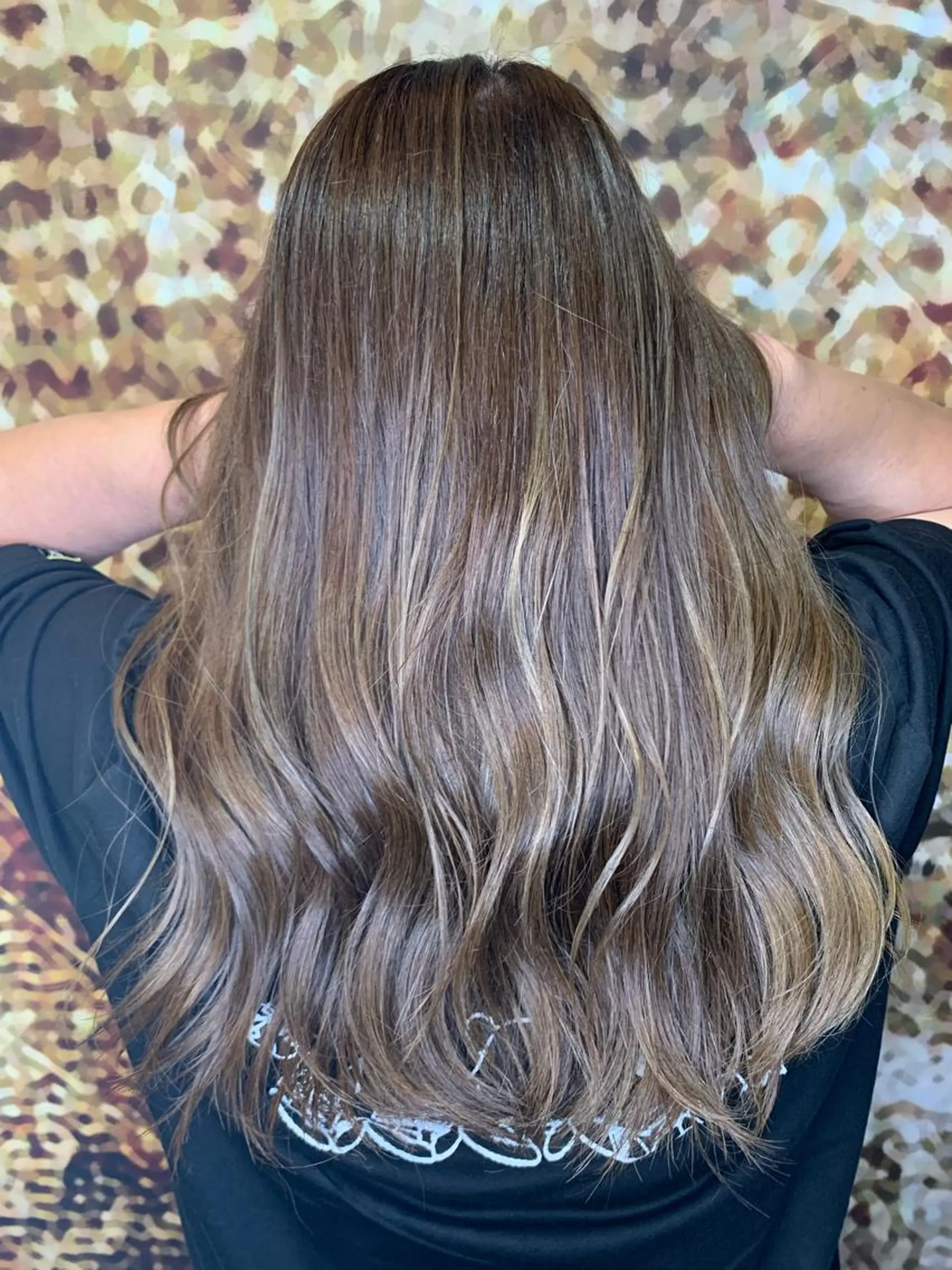 セミロング ハイライト カット ヘアカラー yoshihara yuukiのヘアスタイル