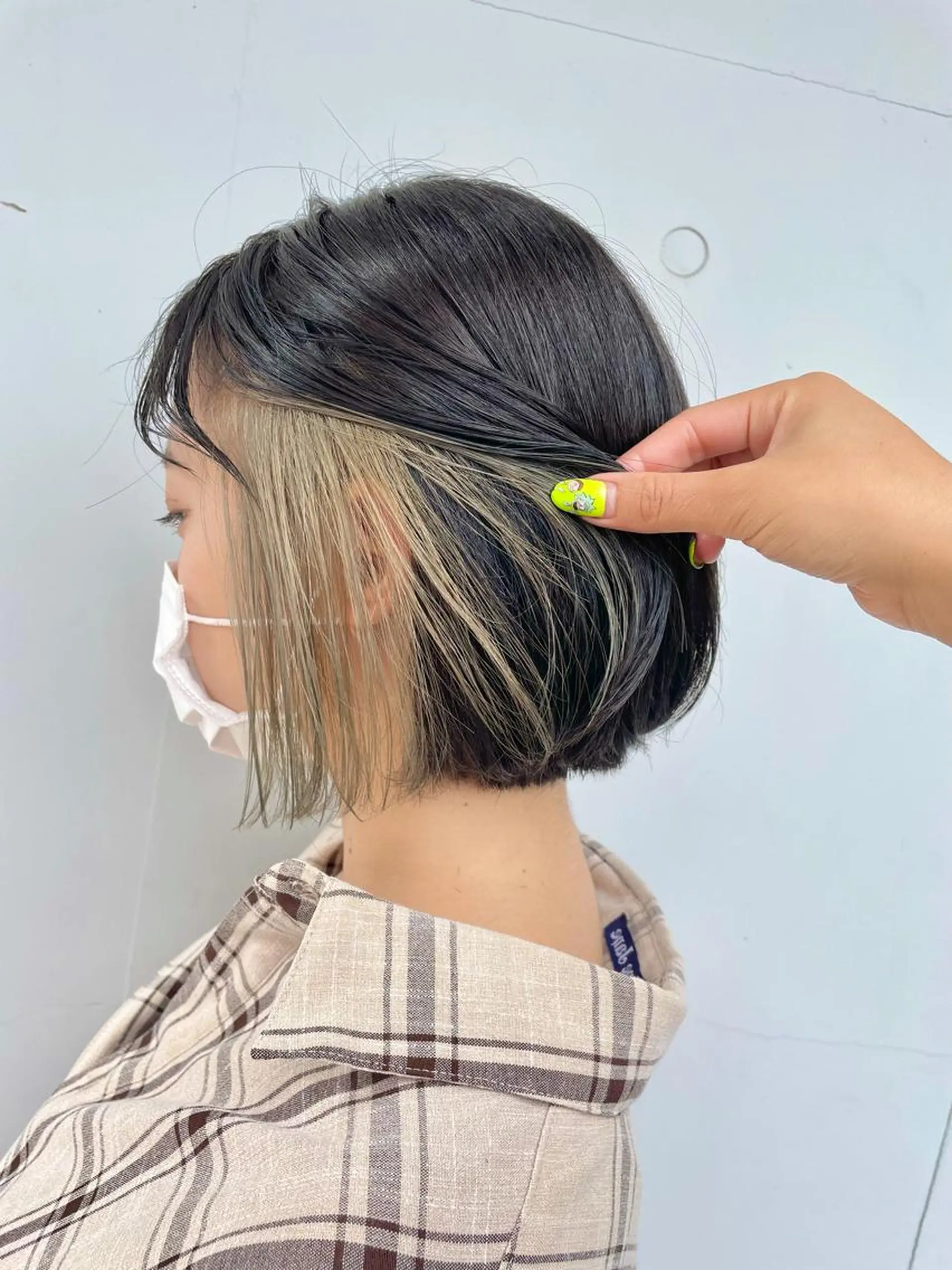 ショート カラー アディクシーカラー ベージュカラー ブリーチ ケアブリーチ ダブルカラー カット ヘアカラー トリートメント もにか🌞原宿/渋谷 🌝ブリーチカラーのヘアスタイル