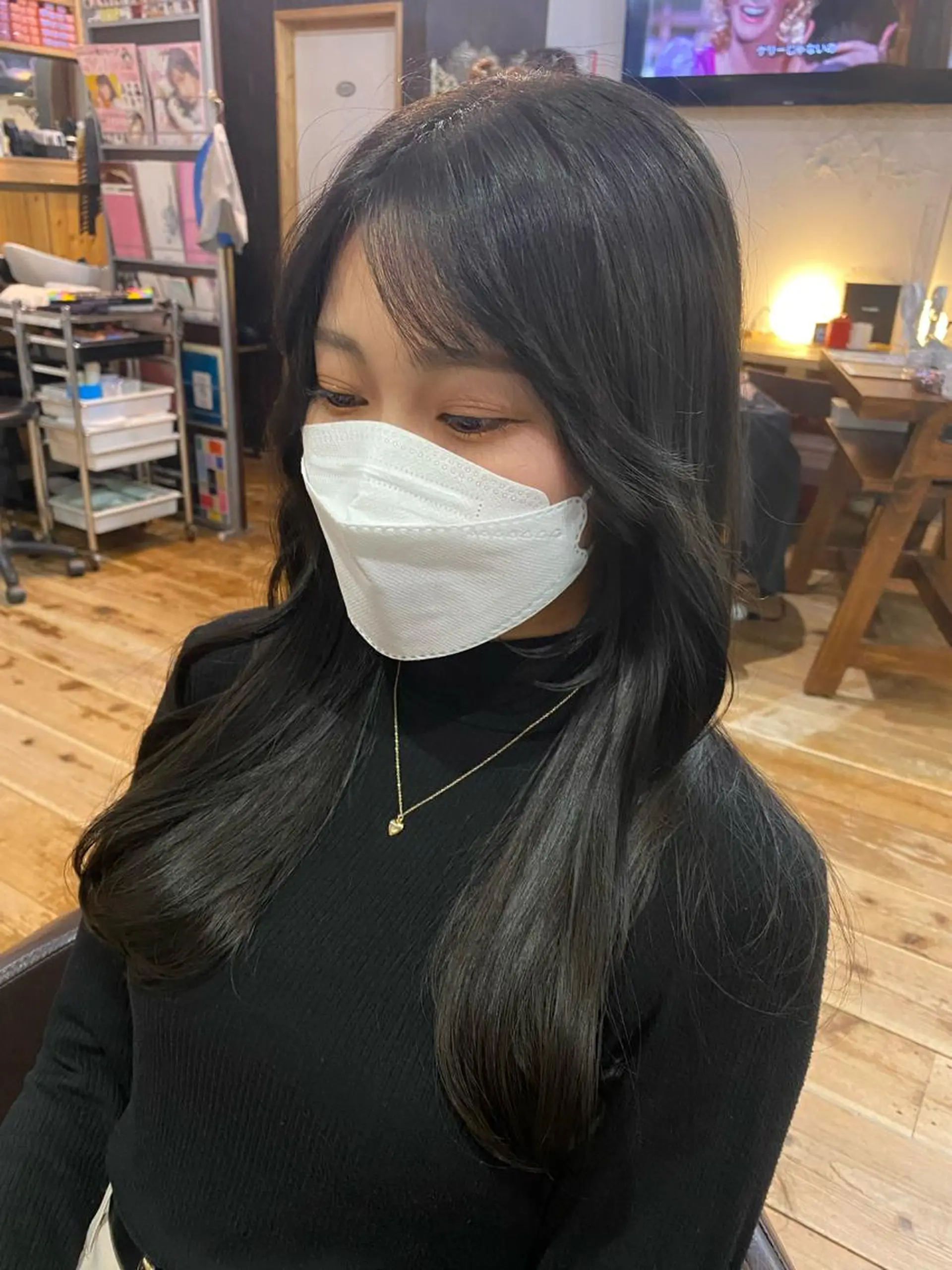 ロング カラー グレージュ 顔周りカット ヨシンモリ 【韓国レイヤー特化 ハッシュカット】のヘアスタイル