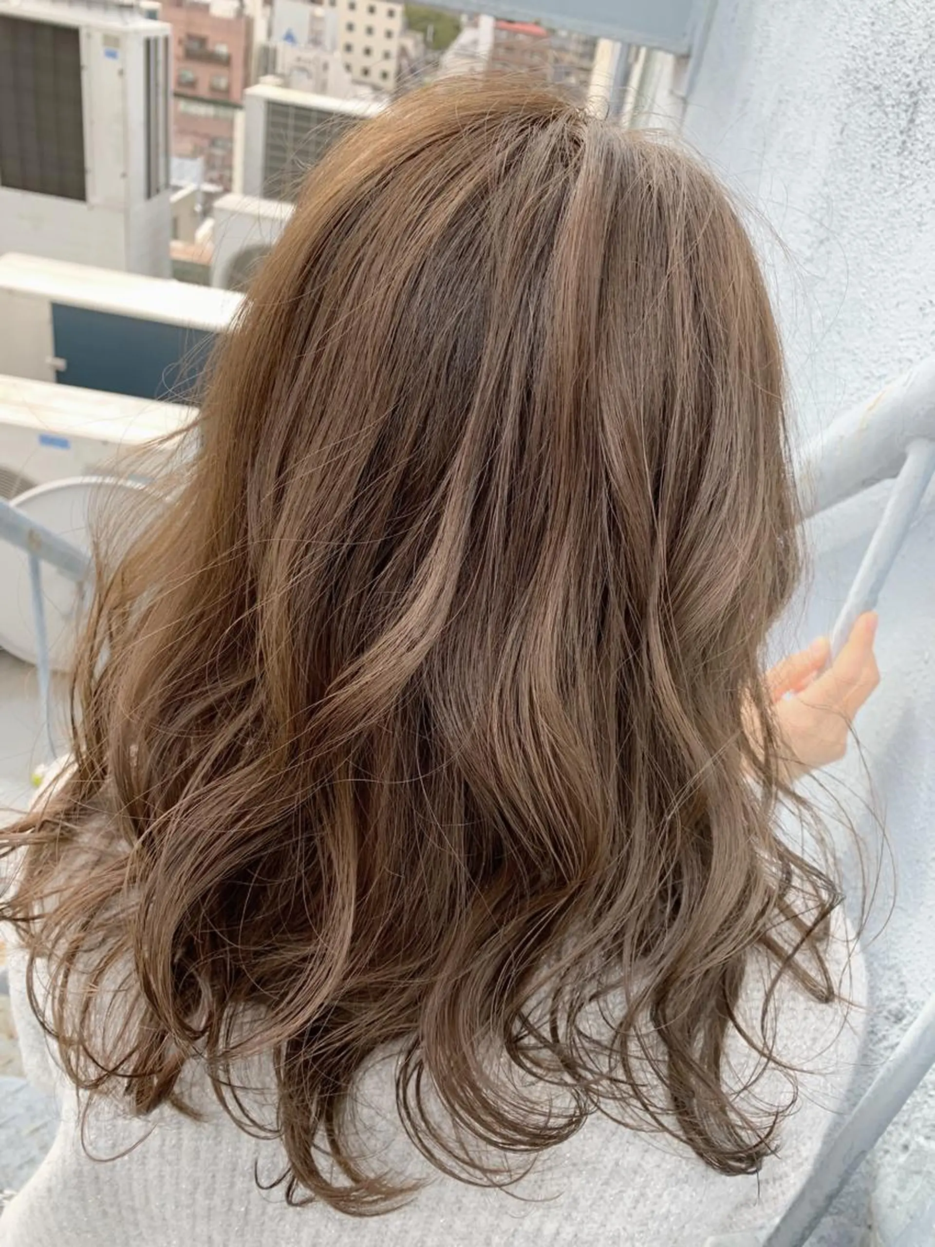 ミディアム 村阪 由美子のヘアスタイル