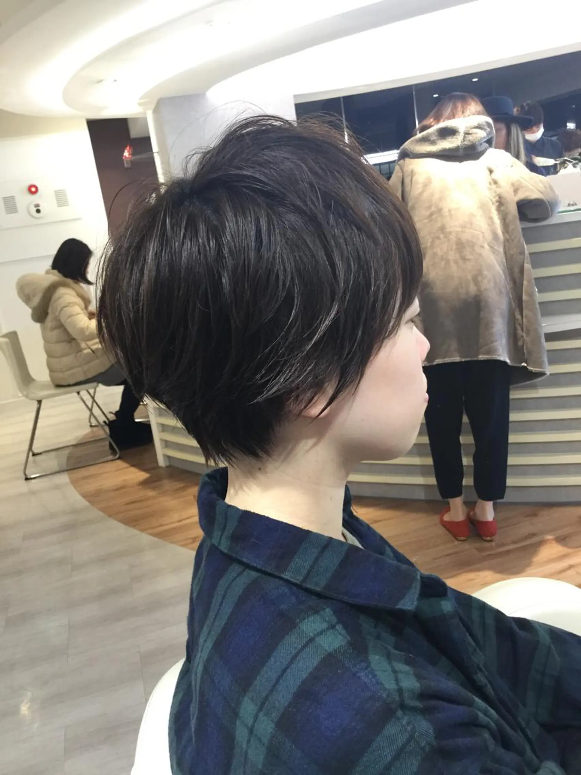 ショート カラー ショートヘア 金子 富士のヘアスタイル