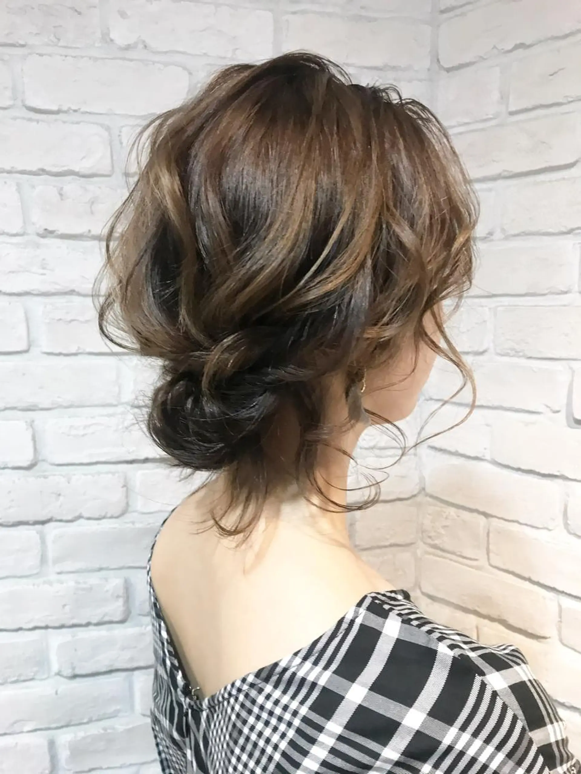ヘアアレンジ あやかショート 白髪ぼかしのヘアスタイル