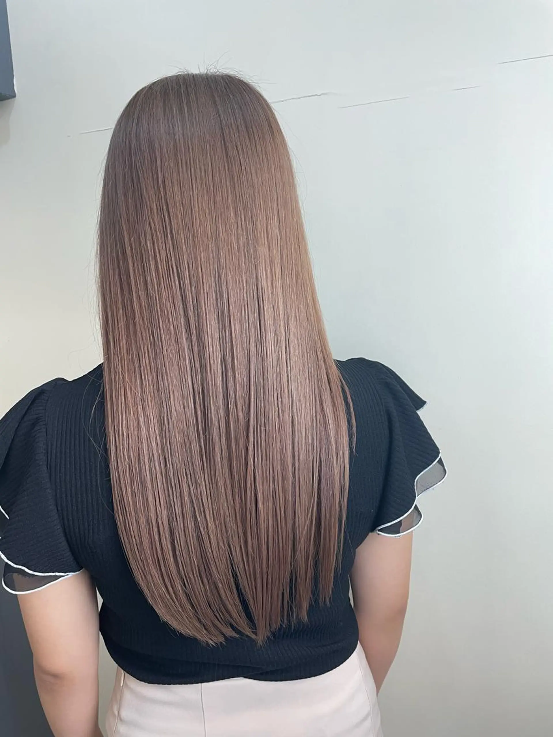 カラー バレイヤージュ ブリーチ ケアブリーチ ダブルカラー イヤリングカラー 戸川 紗良のヘアスタイル
