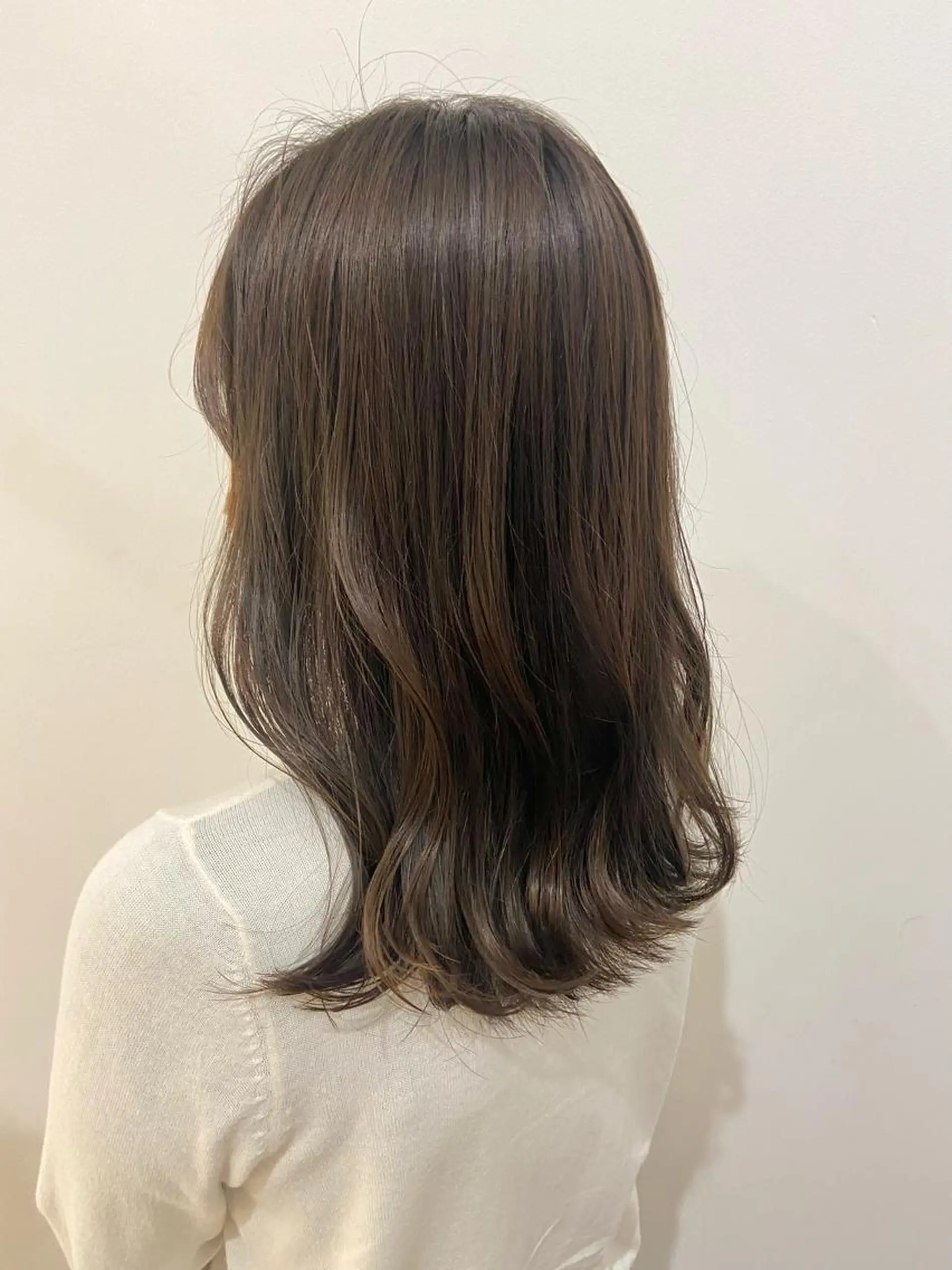 セミロング カラー グレージュ オリーブグレージュ オリーブグレー 🫧 nanaco🫧のヘアスタイル