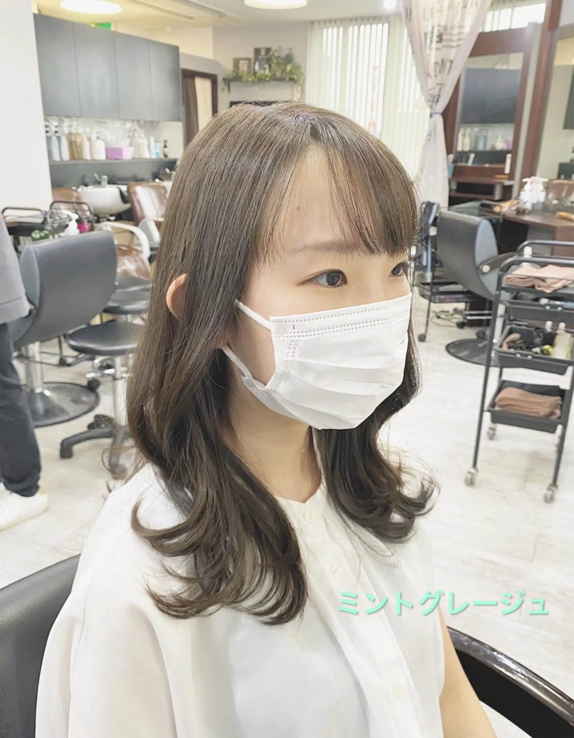 セミロング カラー グレージュ ミント ＊横浜駅＊ 金子 誠也のヘアスタイル