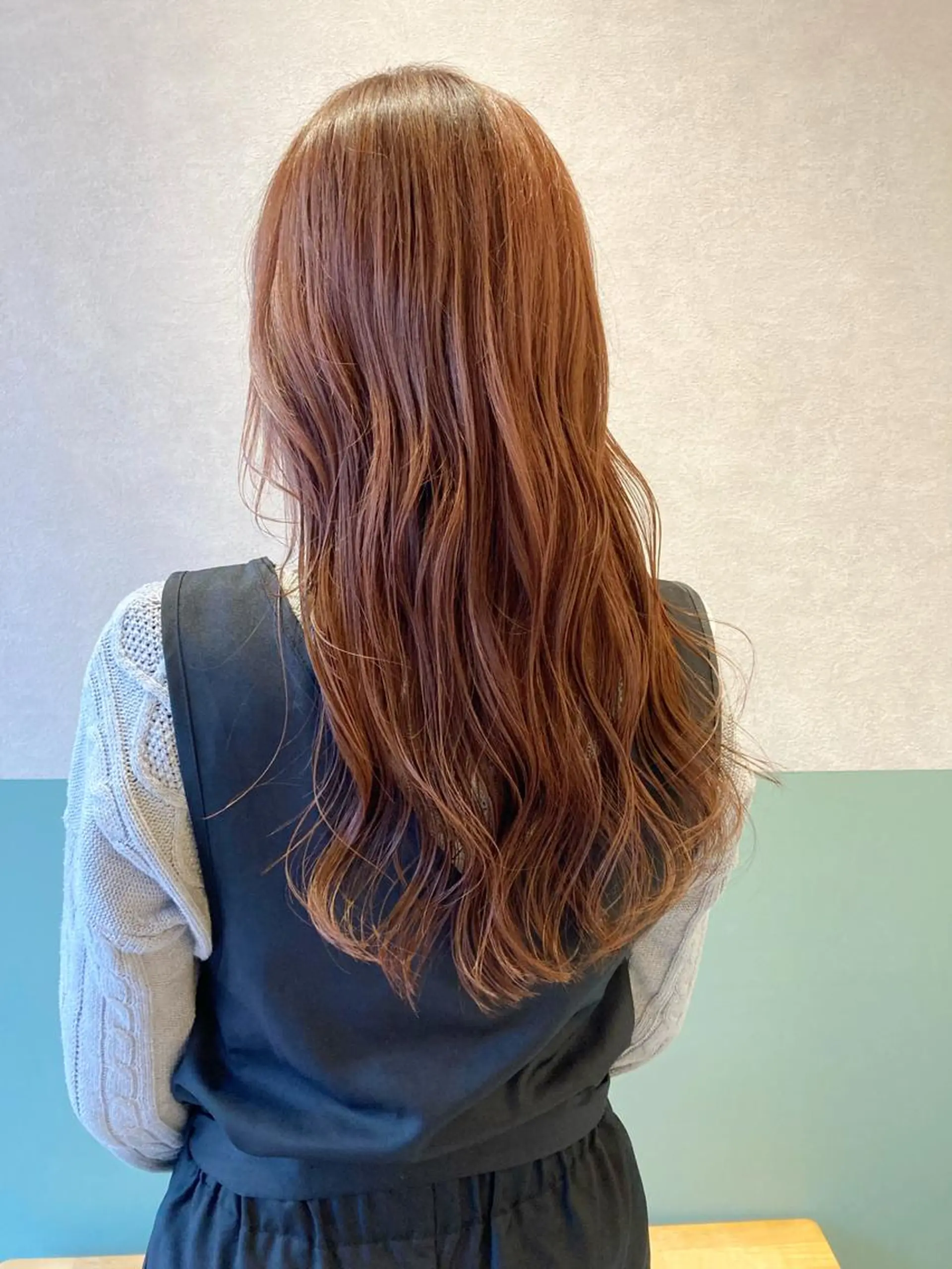 ロング カラー アッシュ アッシュグレー アッシュグレージュ バレイヤージュ ベージュカラー カット ヘアカラー トリートメント Radix所属・ボブ/ハイトーン 福生Radix 下田のヘアスタイル