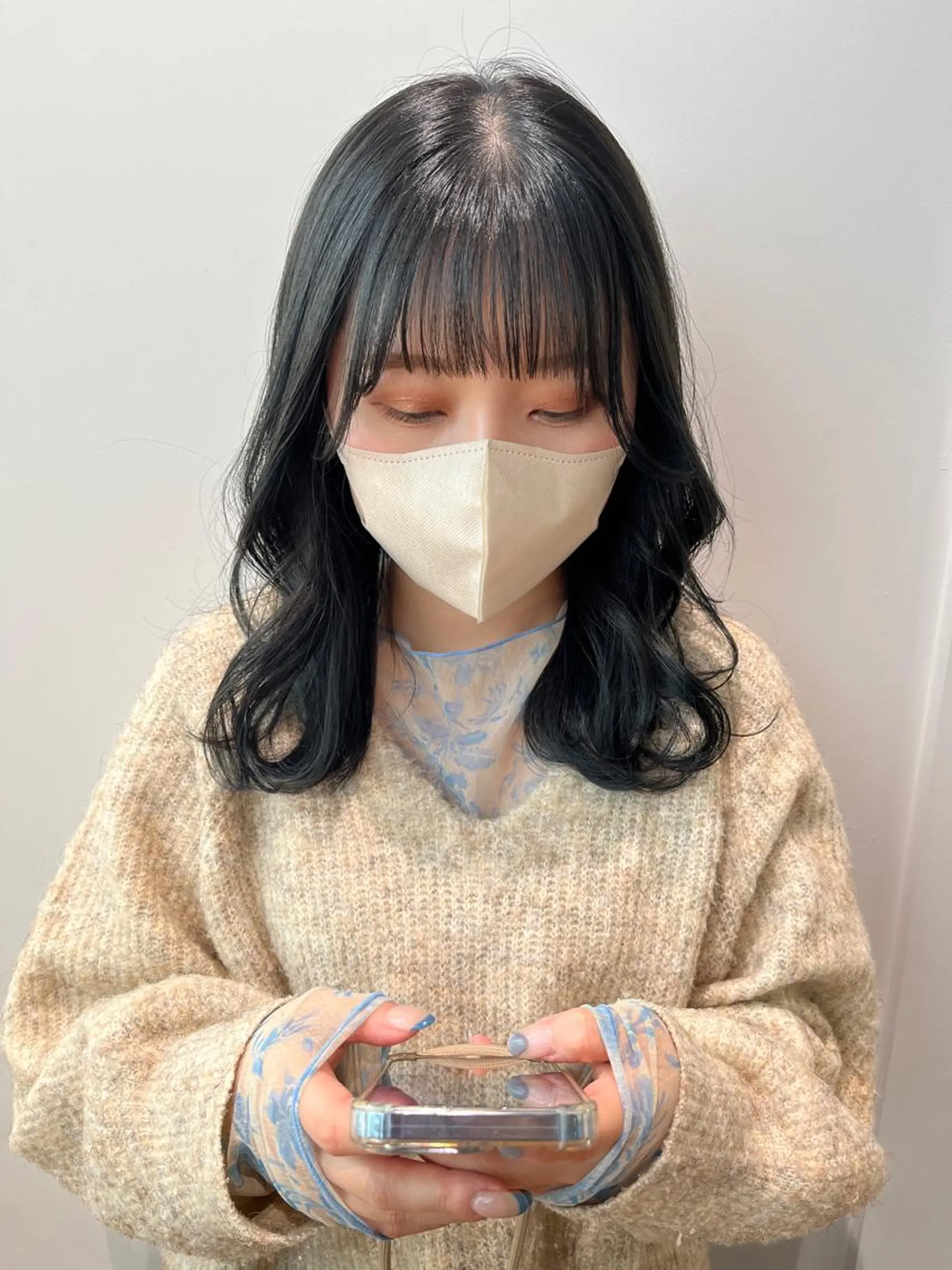ミディアム カラー カット ヘアカラー トリートメント 片岡 由依のヘアスタイル