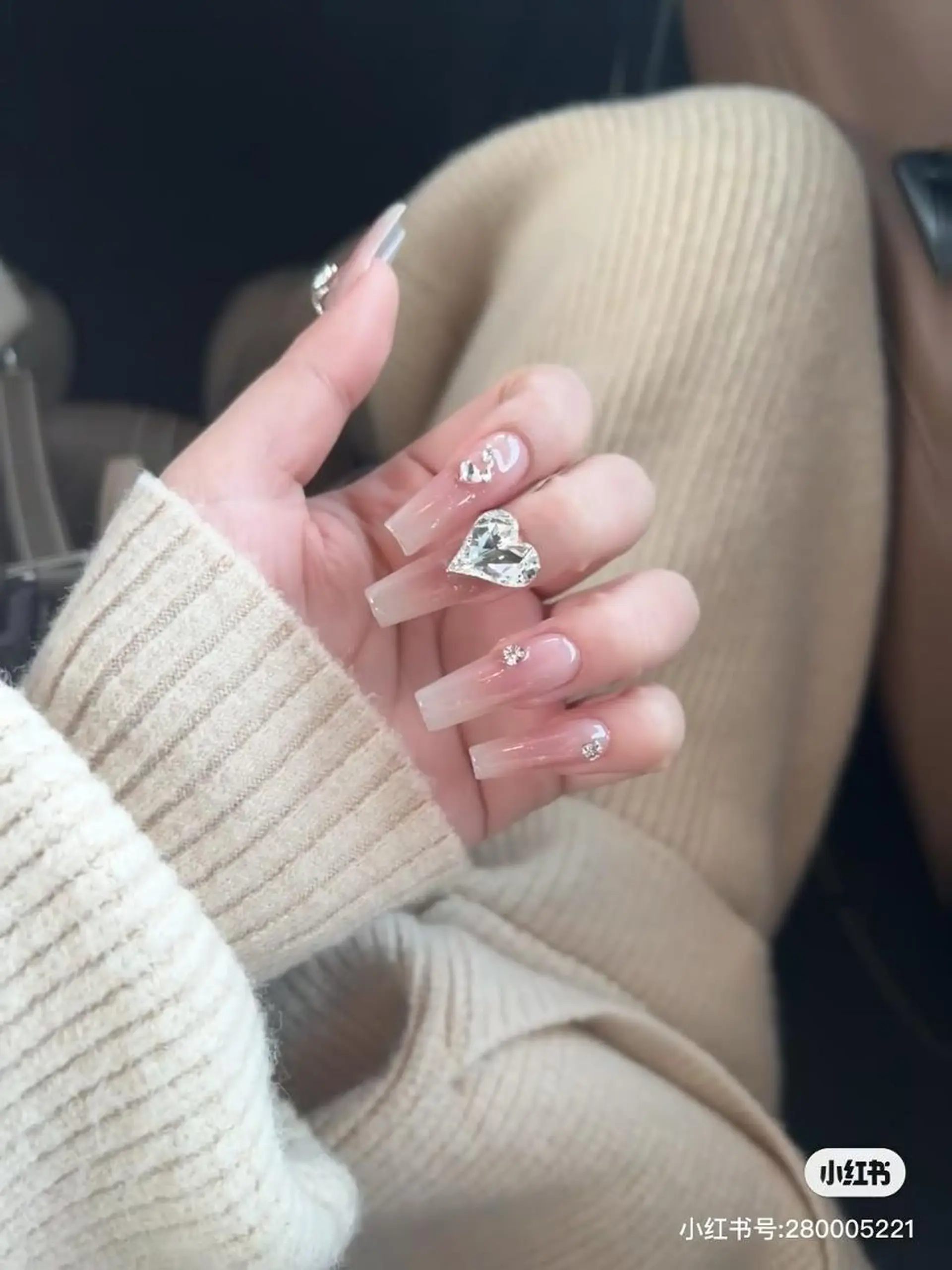 ネイル ハンドネイル Pure&Rich Nailのネイルデザイン