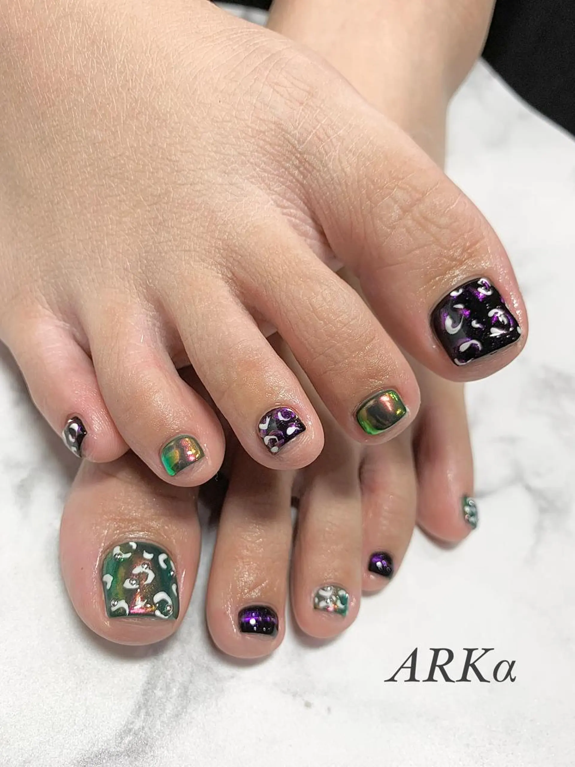 ショート ネイル ミラーネイル フットネイル Nailsalon ARKαのネイルデザイン
