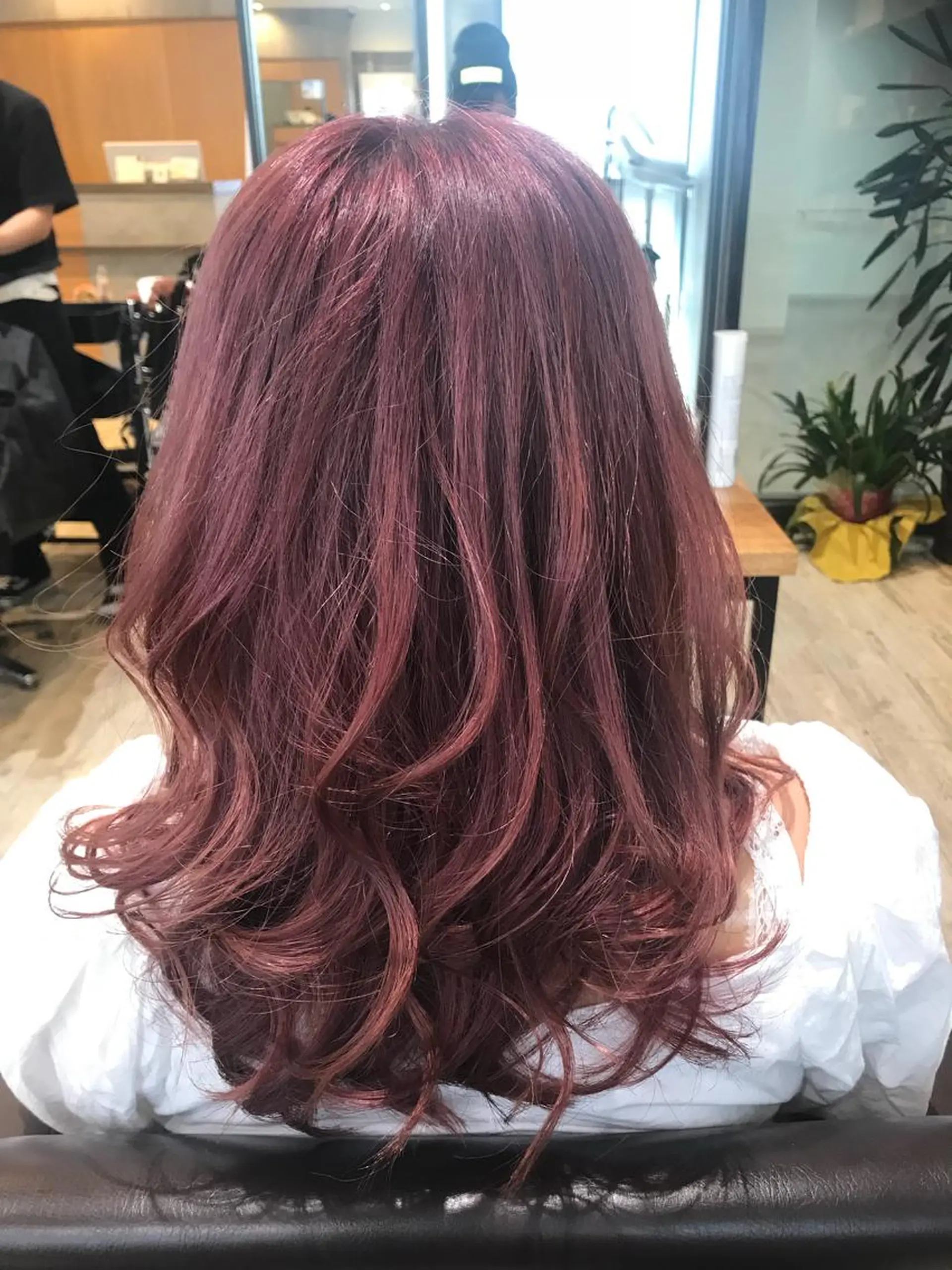 セミロング カラー パーマ ヘアアレンジ メンズ キッズ ネイル マツエク・マツパ メンズブリーチ ブリーチ ピンクカラー バイオレットカラー バイオレットピンク EnBlesS西宮 マンツーマン神道有基のヘアスタイル