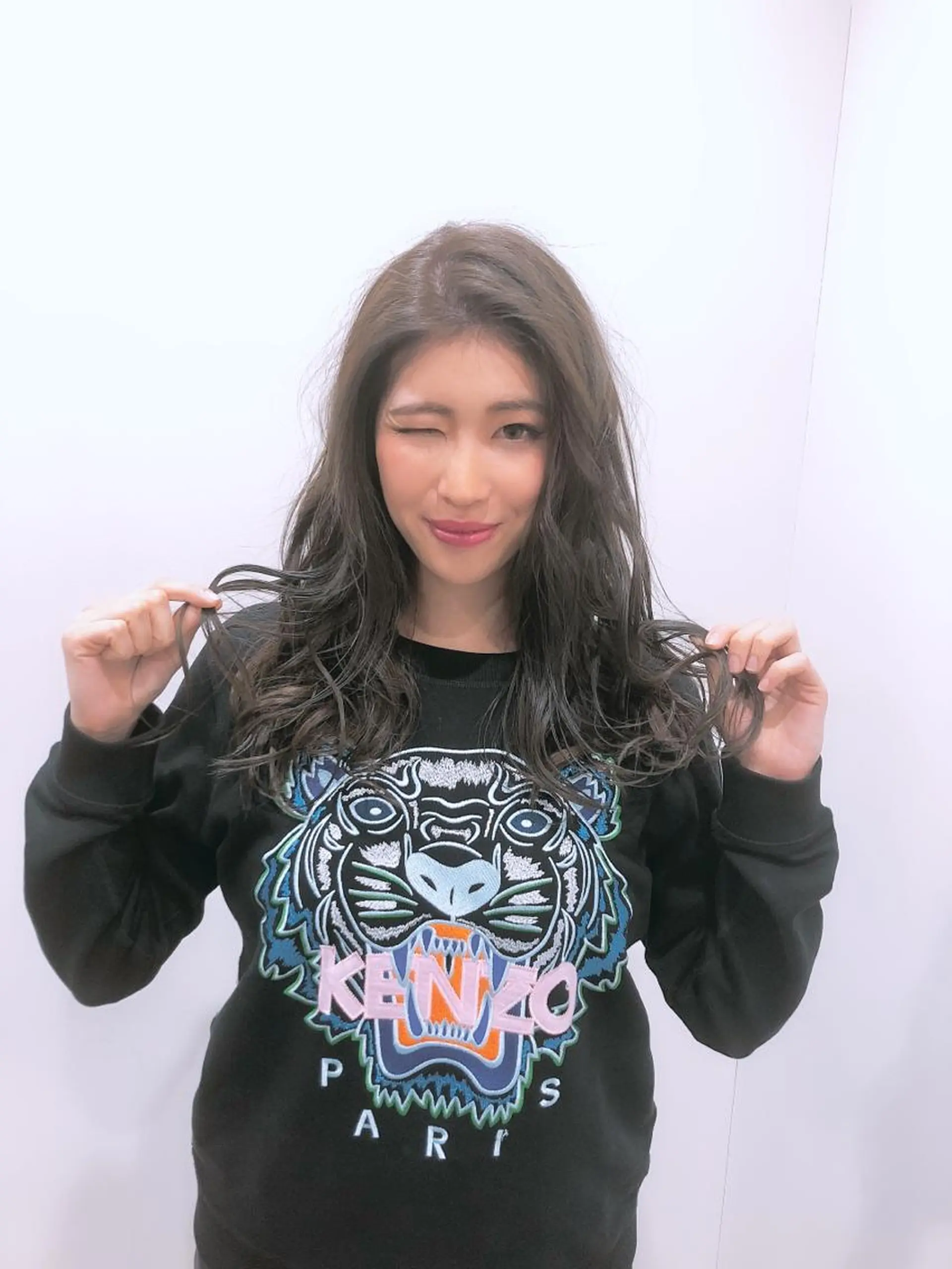 ミディアム カット ヘアカラー トリートメント 顔まわりの神様✨ 透明感カラー藤嶋秀幸のヘアスタイル