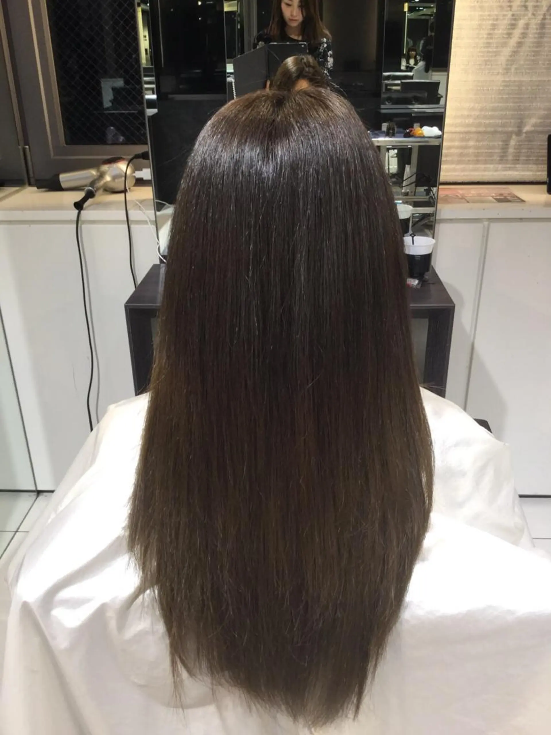 ロング カラー グラデーションカラー グレージュ 【似合うが見つかる】 Hanaのヘアスタイル