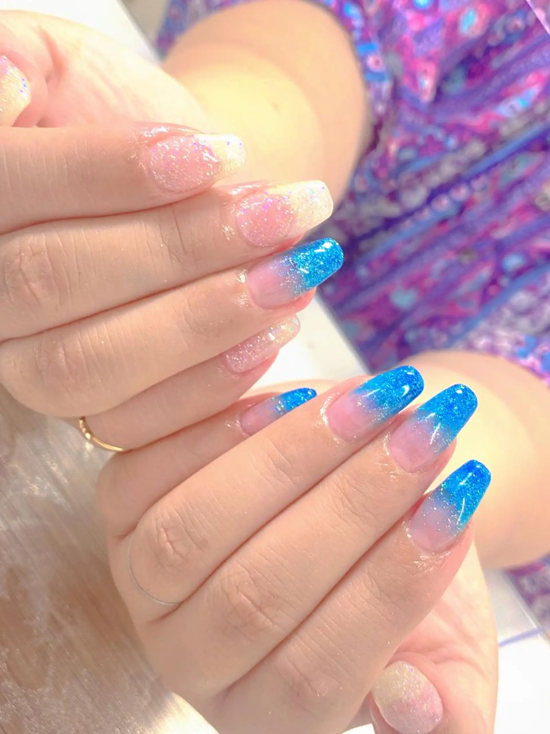 ネイル ハンドネイル I-nailロング /ワンホン/キラキラのネイルデザイン