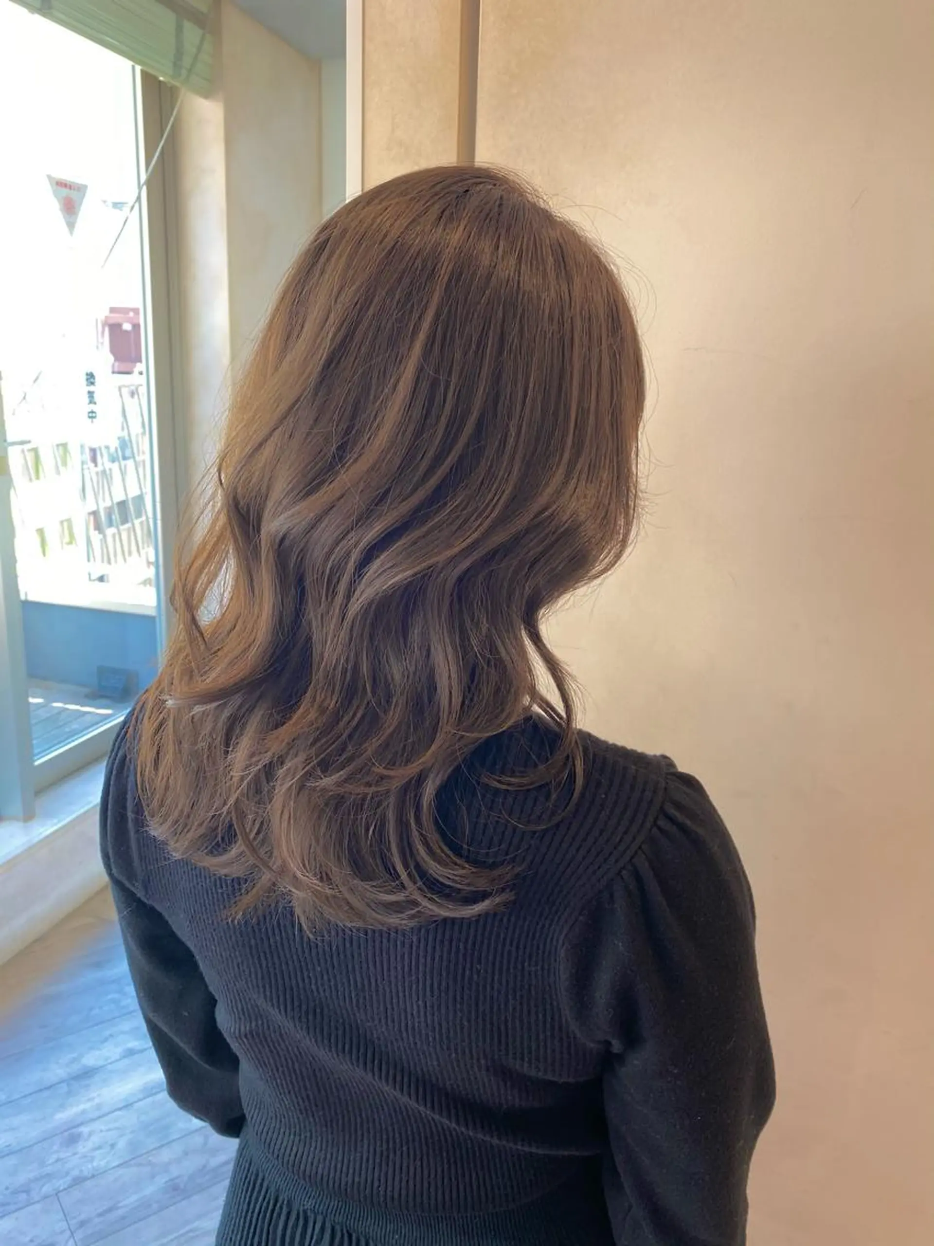 セミロング カラー 顔まわりカット🌟 くびれヘア/寺門遥輝のヘアスタイル