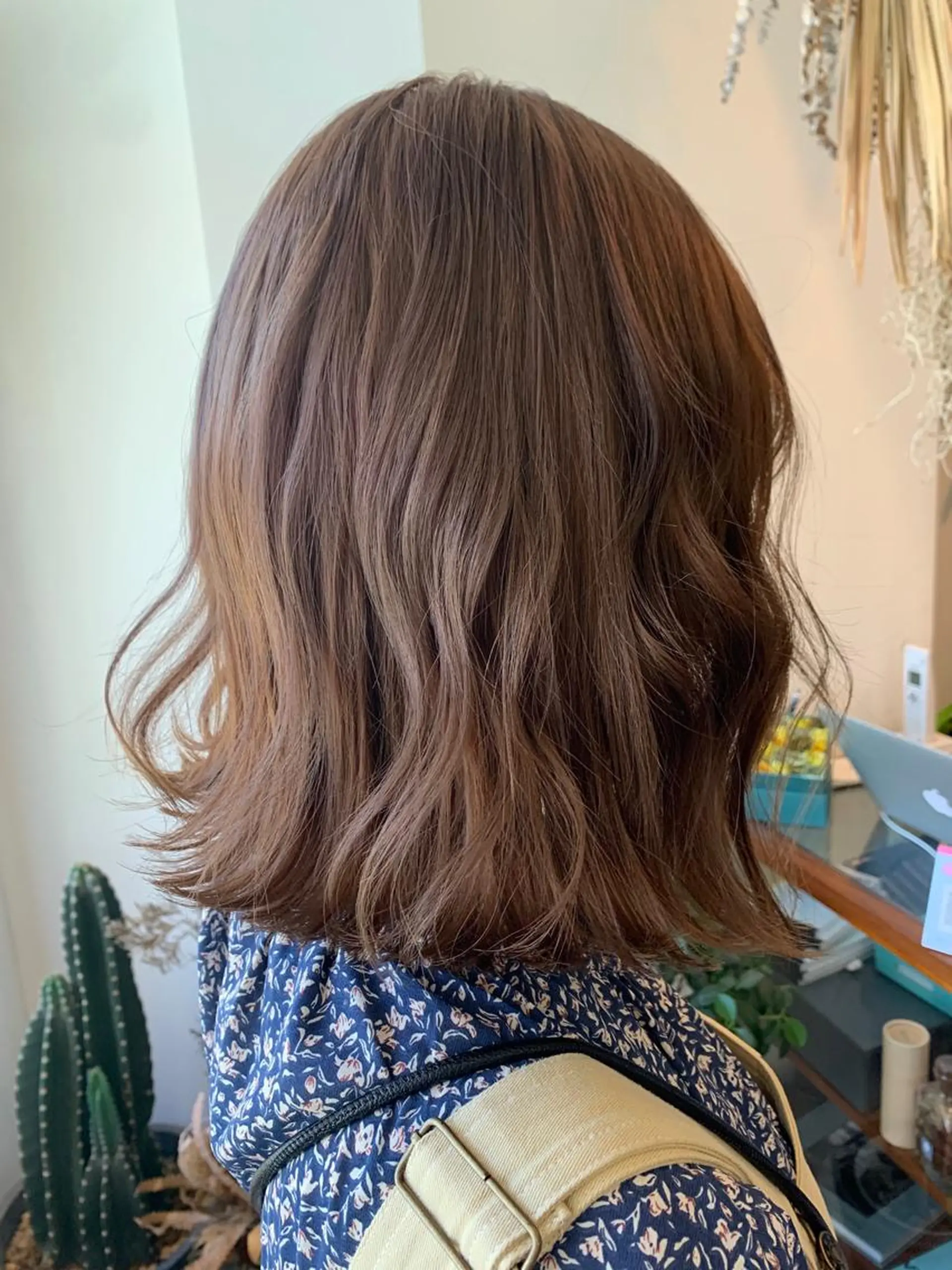 ミディアム カラー ベージュカラー ミルクティーベージュ ヘアカラー 中目黒🌼 🌼ハナのヘアスタイル