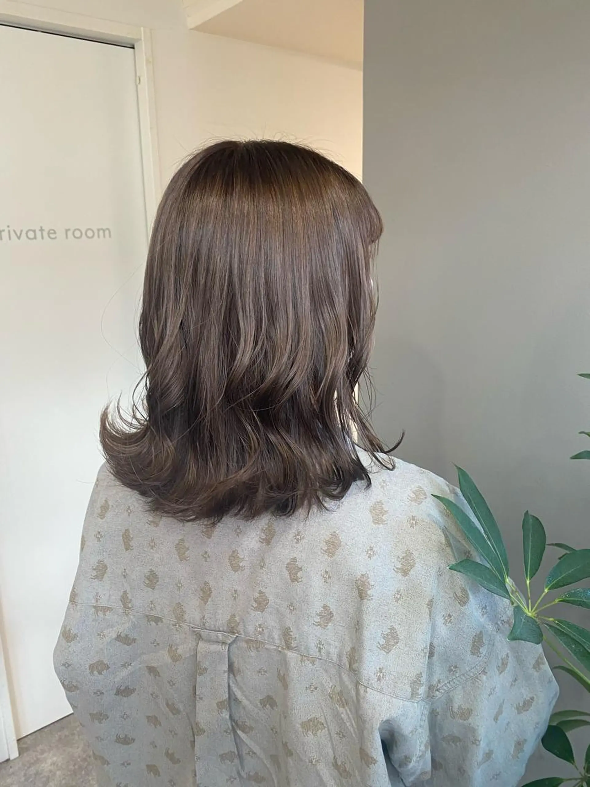 ミディアム カラー ヘアアレンジ ブリーチ グレージュ ヘアカラー ボブ /ニュアンス/ satomi🧸💖のヘアスタイル