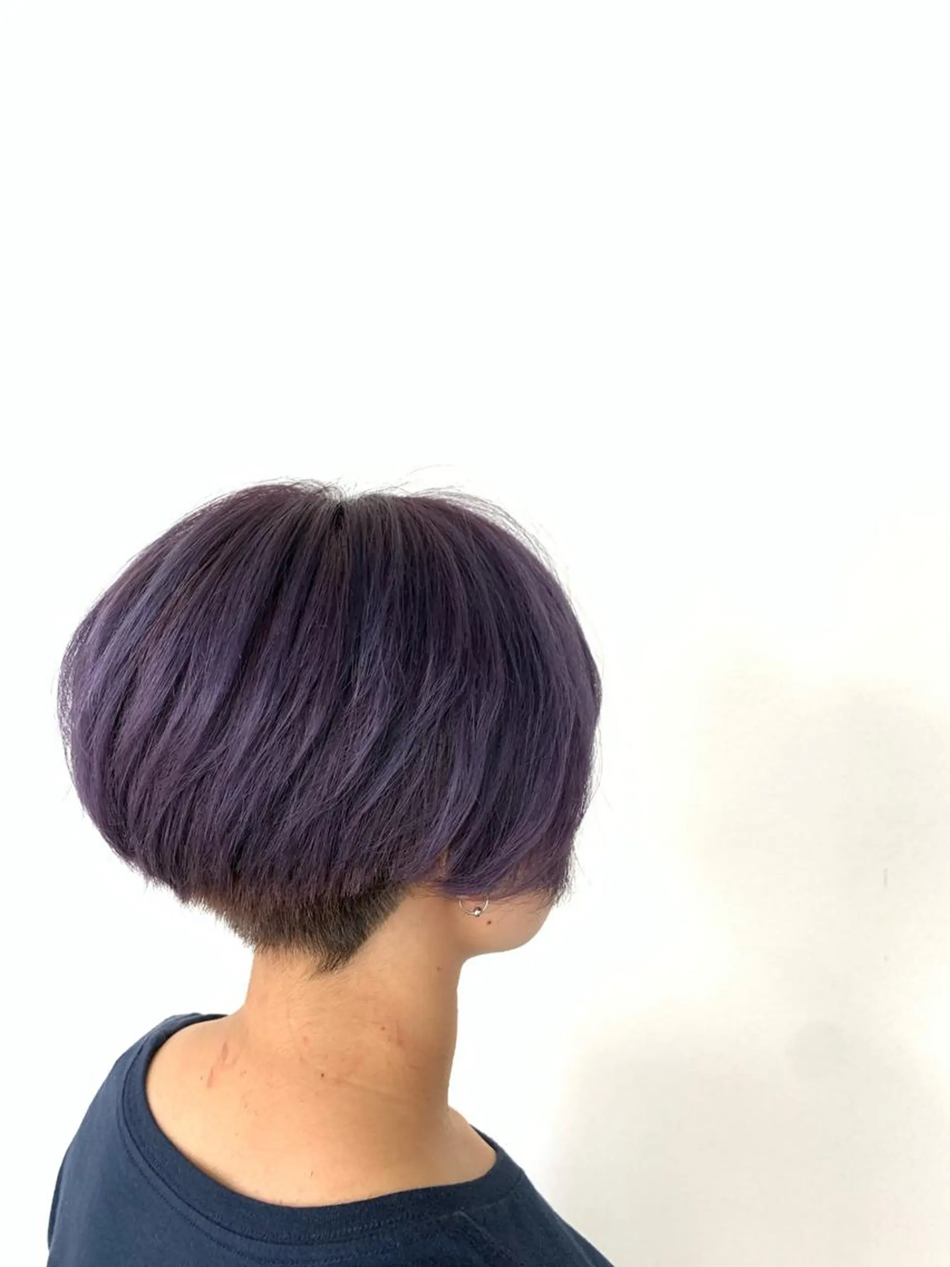 ショート パープルカラー ショートヘア 新明 修一のヘアスタイル