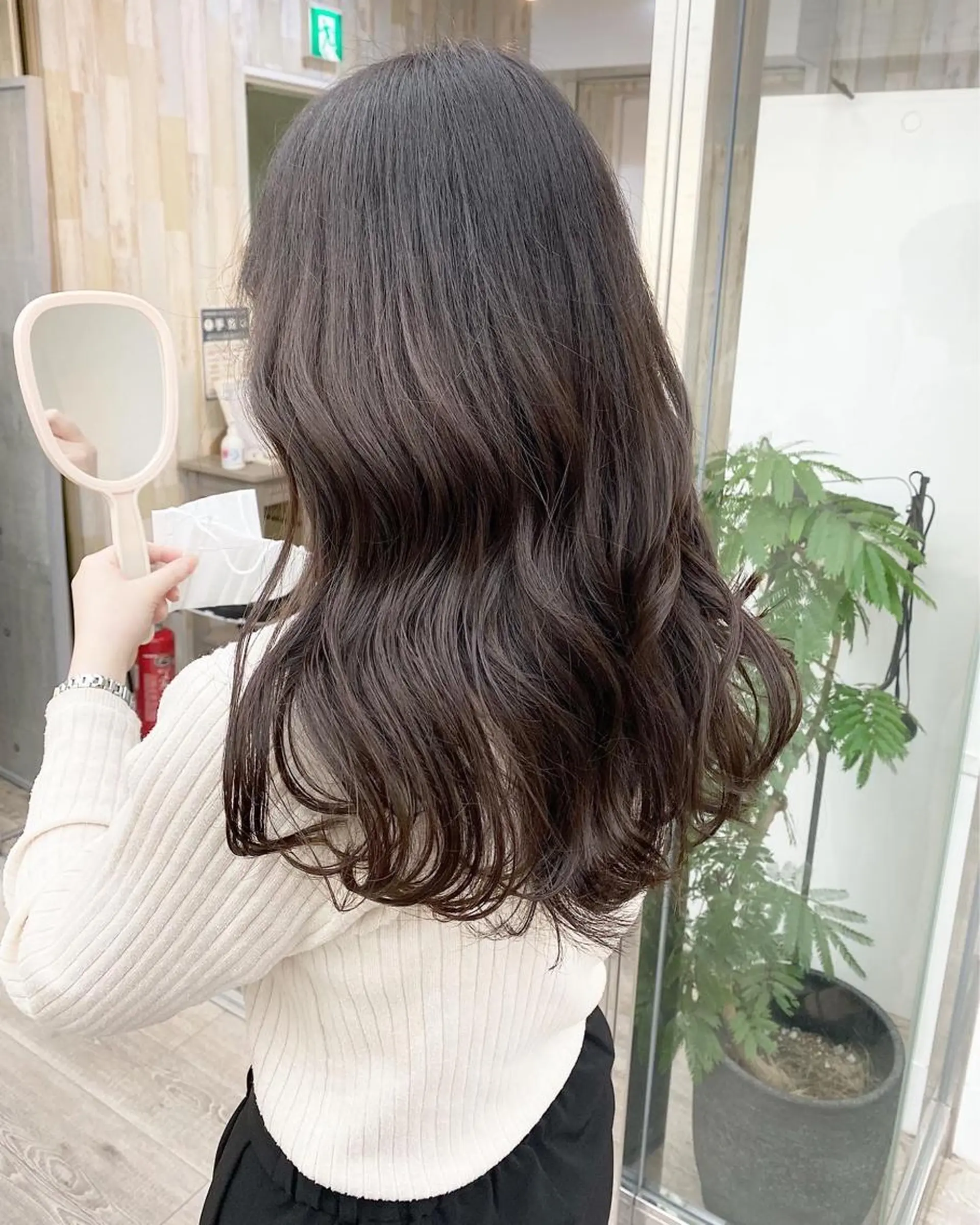 セミロング ヘアカラー トリートメント ☀️透明感color KURO☀️のヘアスタイル