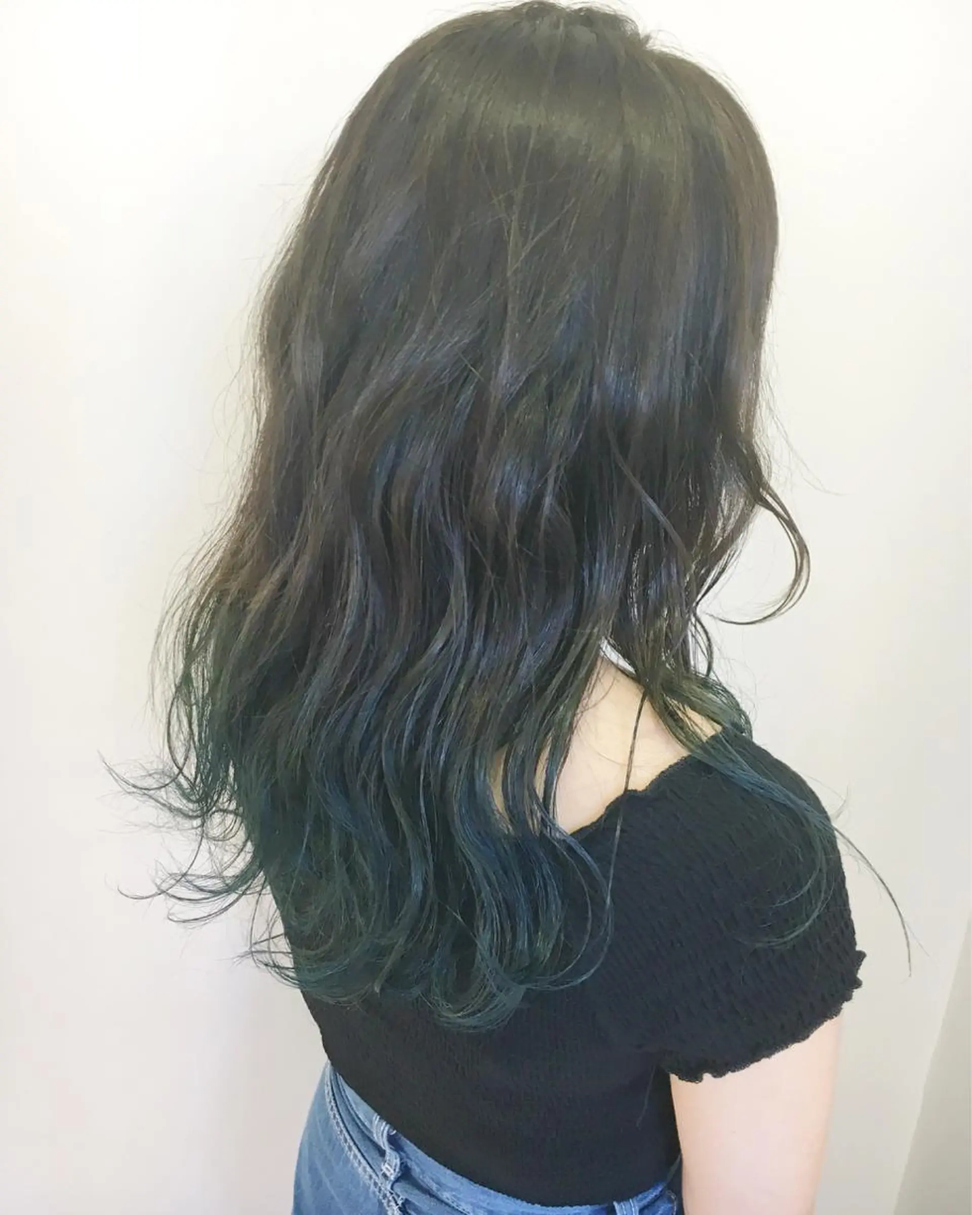 ロング カラー ブルーカラー グラデーションカラー ヘアカラー 永井 大希のヘアスタイル