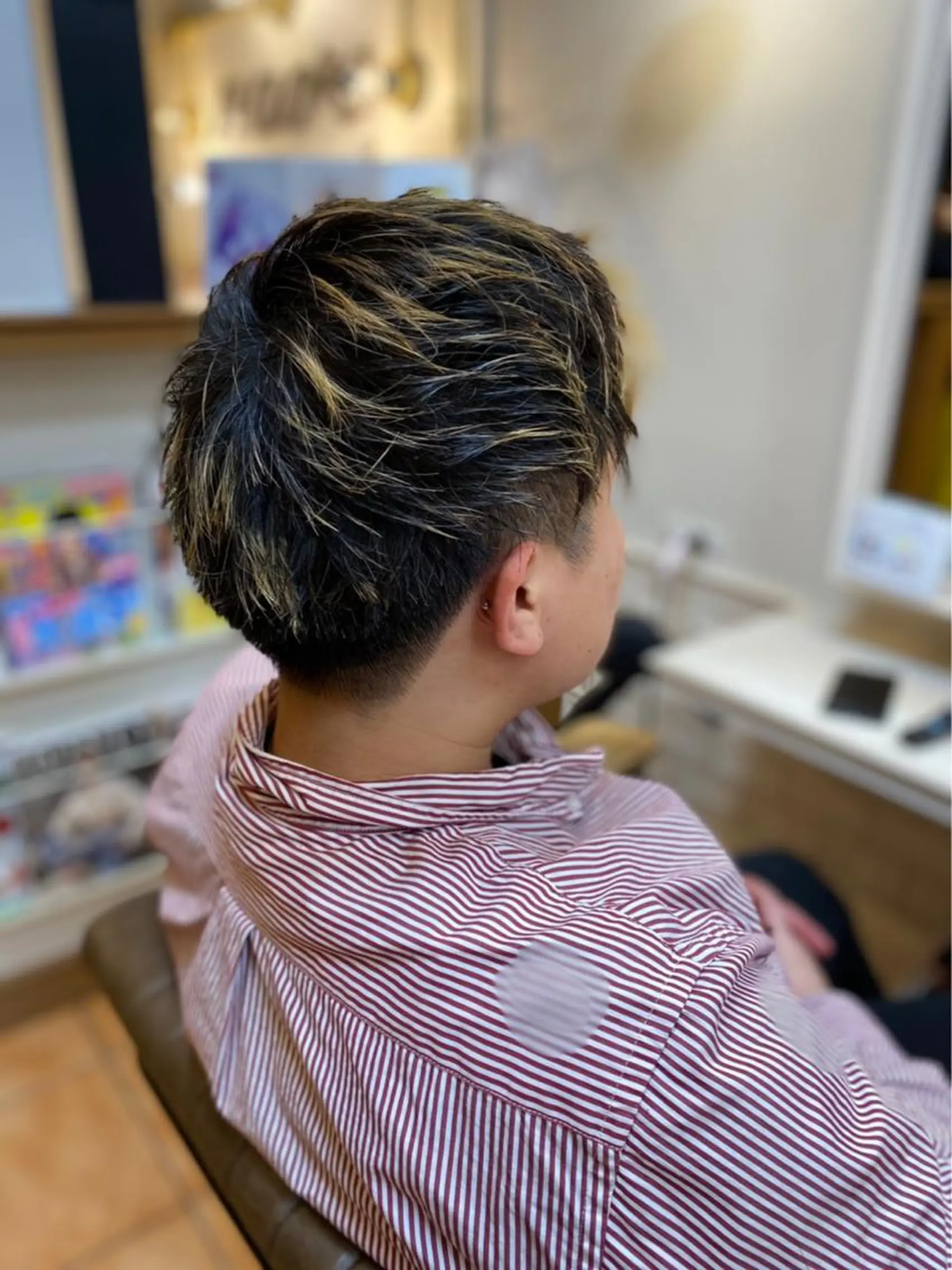 ショート ハイライト ショートヘア ウルフカット 生駒市デザインカラー /浜中美奈のヘアスタイル