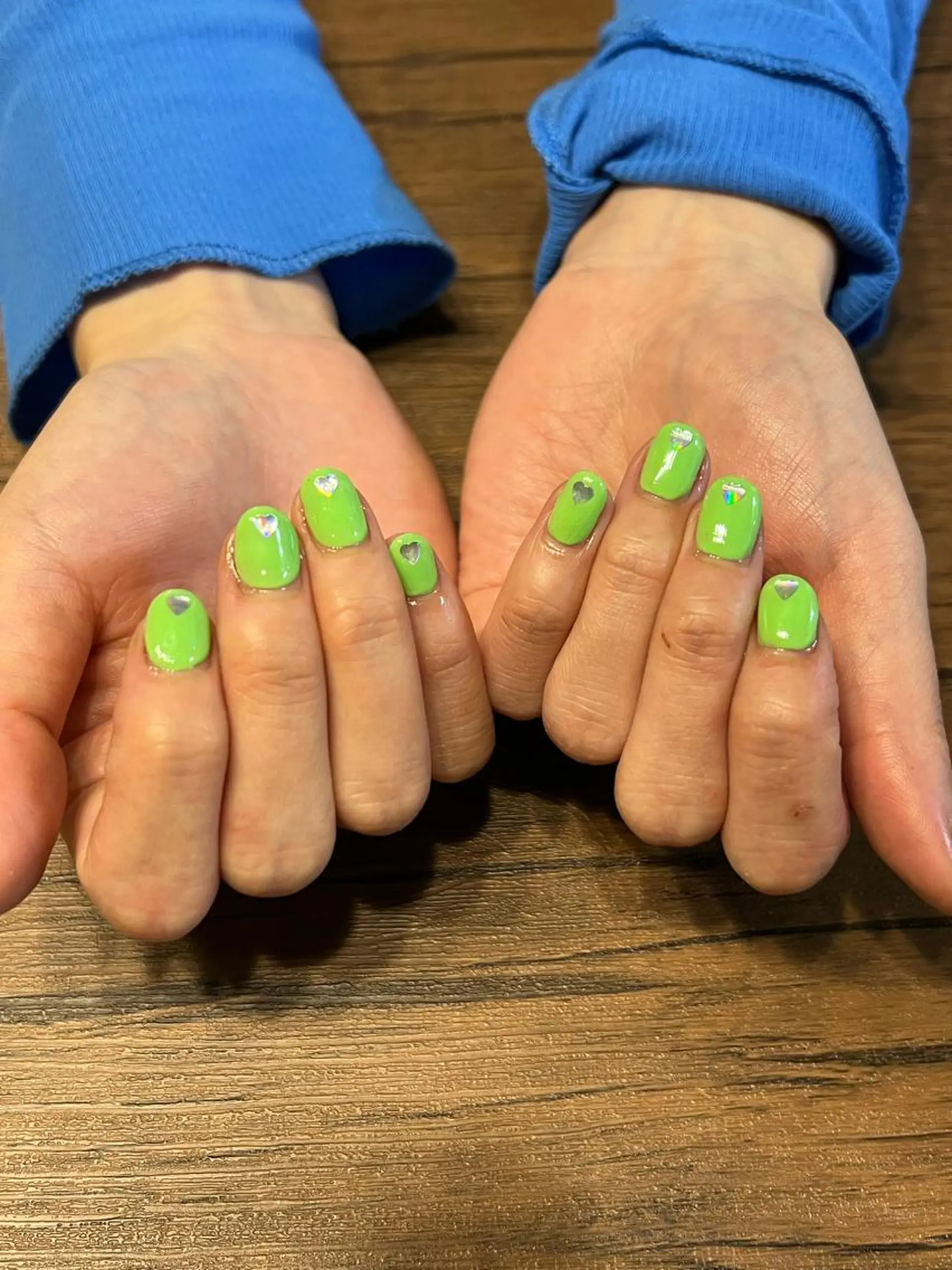 ネイル ハート ワンカラーネイル ハンドネイル HENRIETTA NAILSALONのネイルデザイン