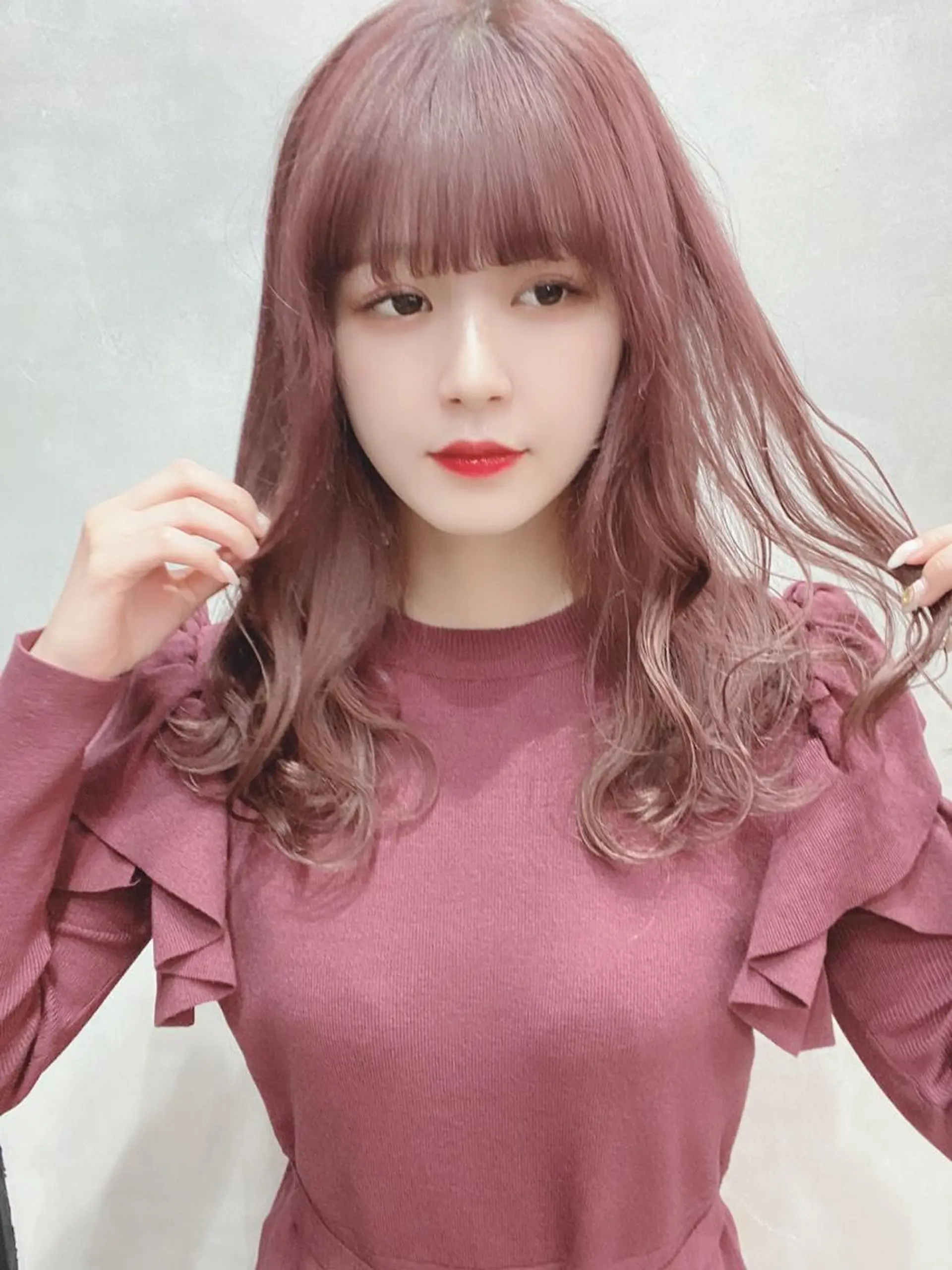 ロング カラー ヘアアレンジ アイブロウ ショートボブ 編み込みエクステ シールエクステ バレイヤージュ ベージュカラー LAVENDIA 初音のヘアスタイル