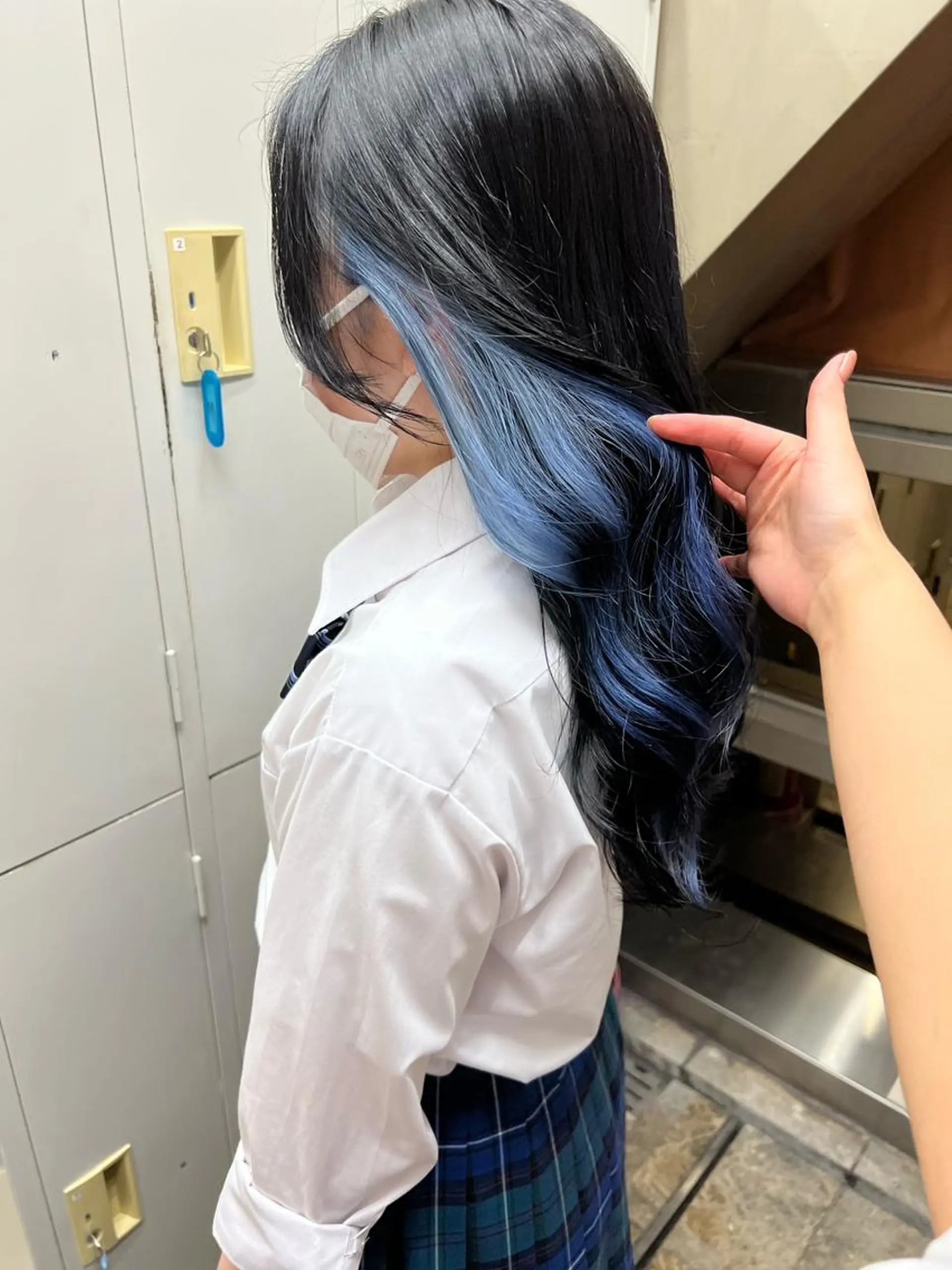 セミロング カラー ヘアカラー ゆう🫧 透明感/ハイトーンのヘアスタイル