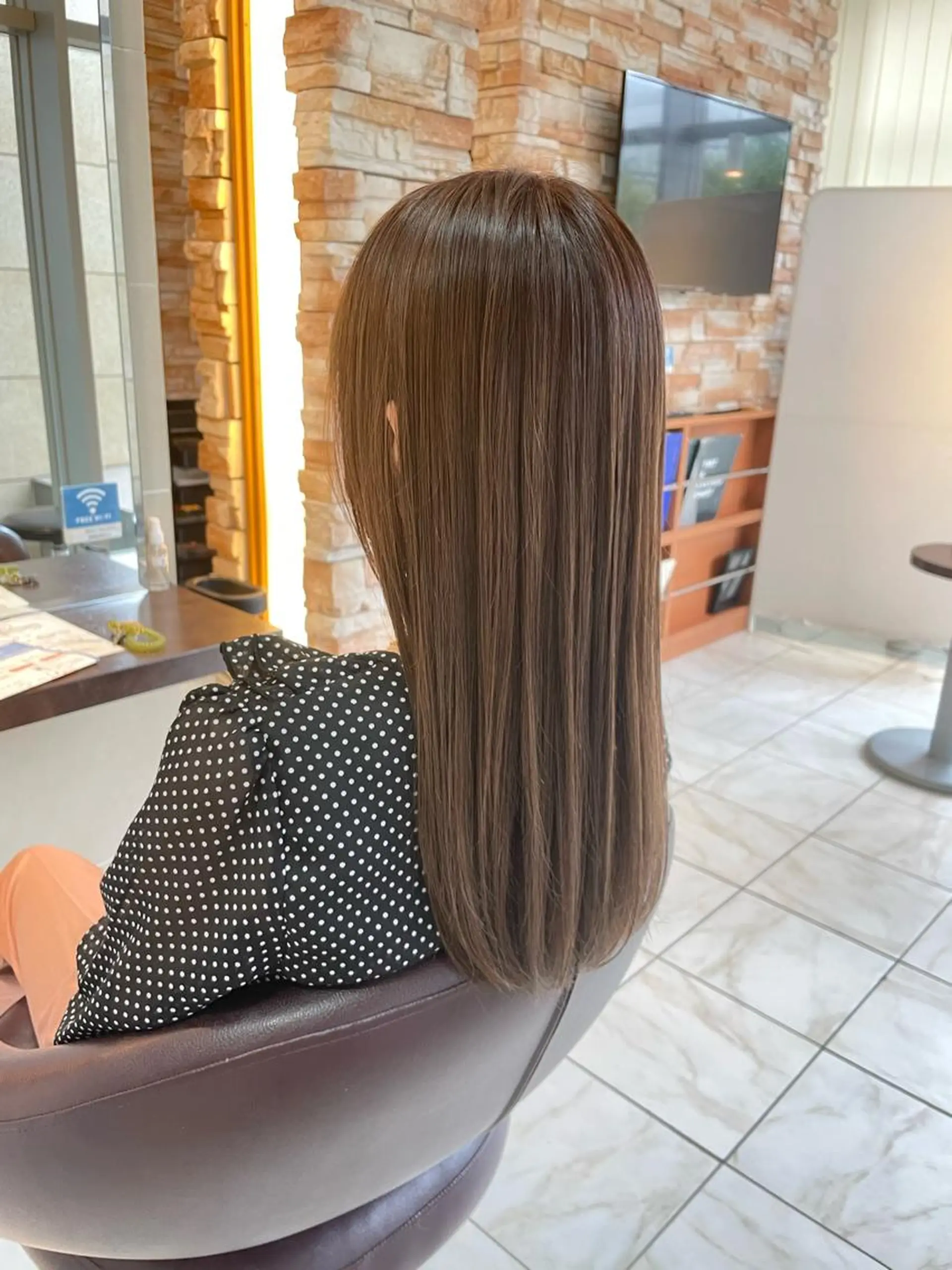 セミロング カラー パーマ ヘアアレンジ メンズ キッズ ネイル マツエク・マツパ アイブロウ 木下 修兵のヘアスタイル