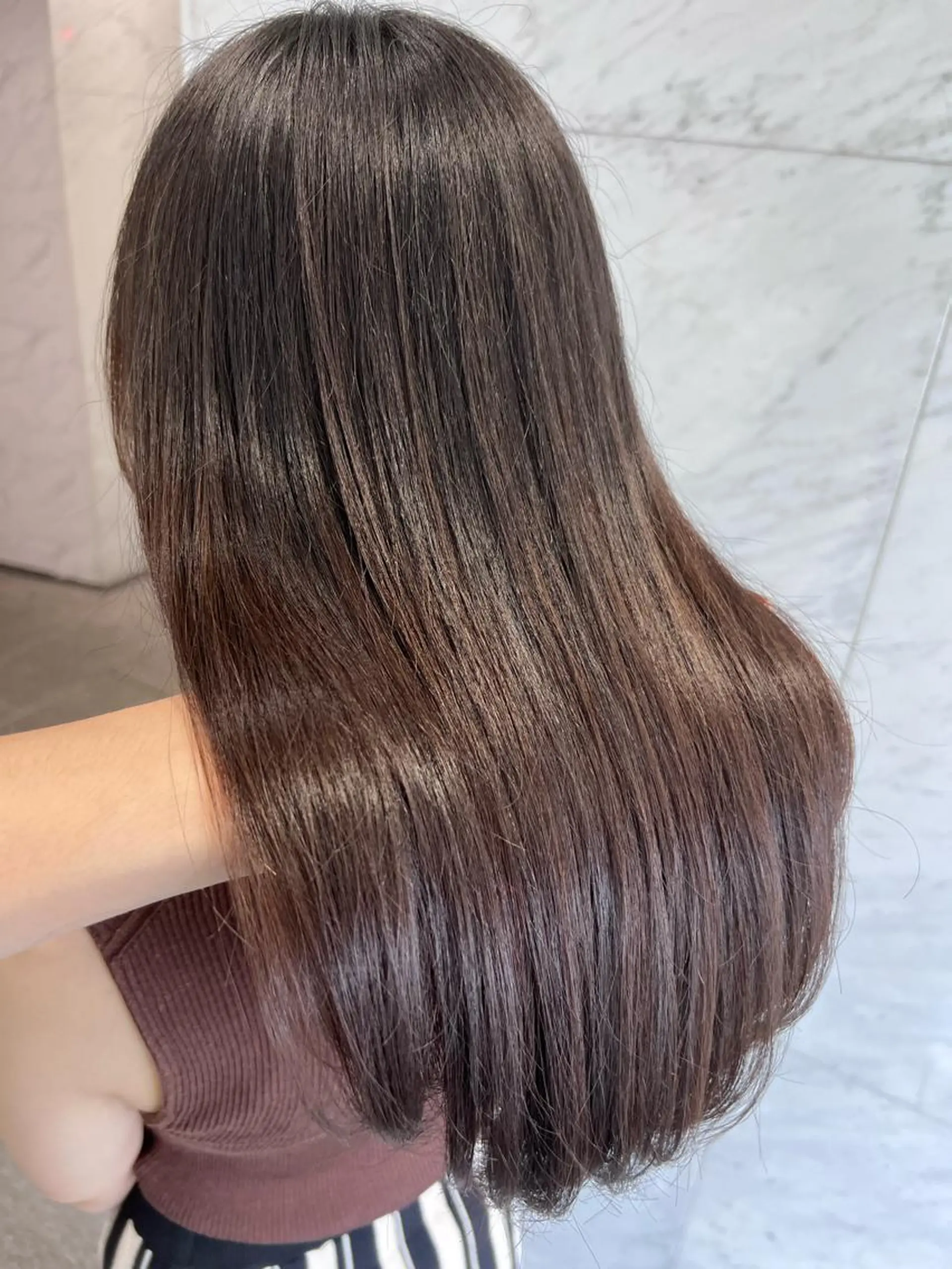 セミロング カラー ブリーチ 髪質改善 カット ヘアカラー 縮毛矯正 トリートメント ベイリコルド　アトリ 店長　宮城一真のヘアスタイル